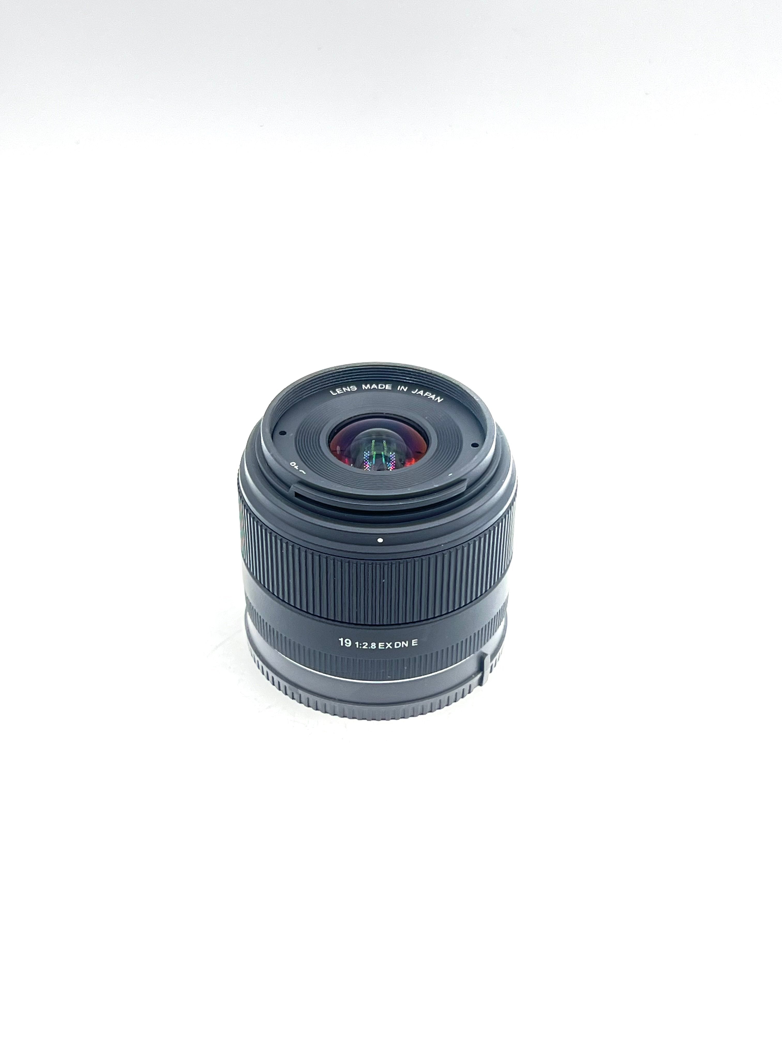 Sigma 19mm F2.8 DN Lens for selling Sony E Mount