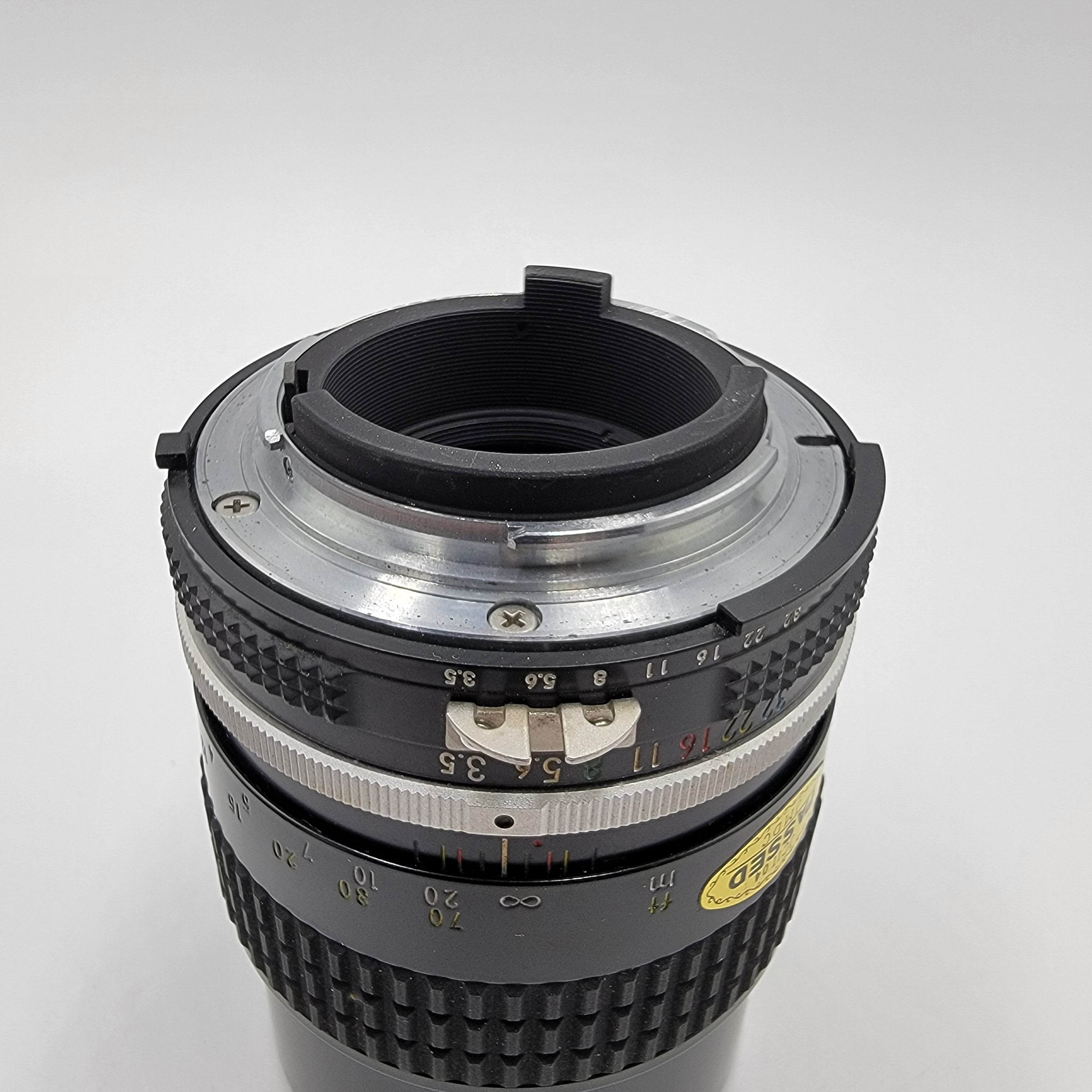 Used Nikon 135mm f3.5 AI Lens