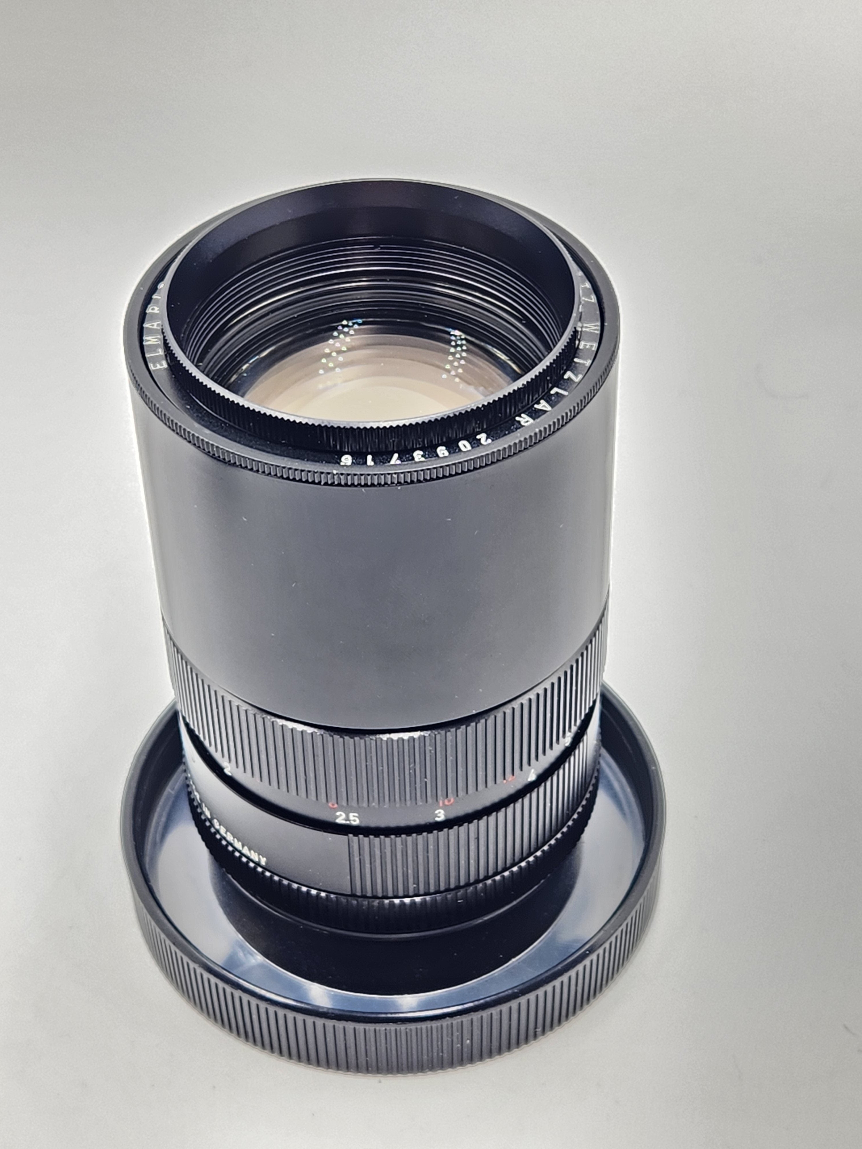 Leica 135mm f/2.8 (R) Lens - USED