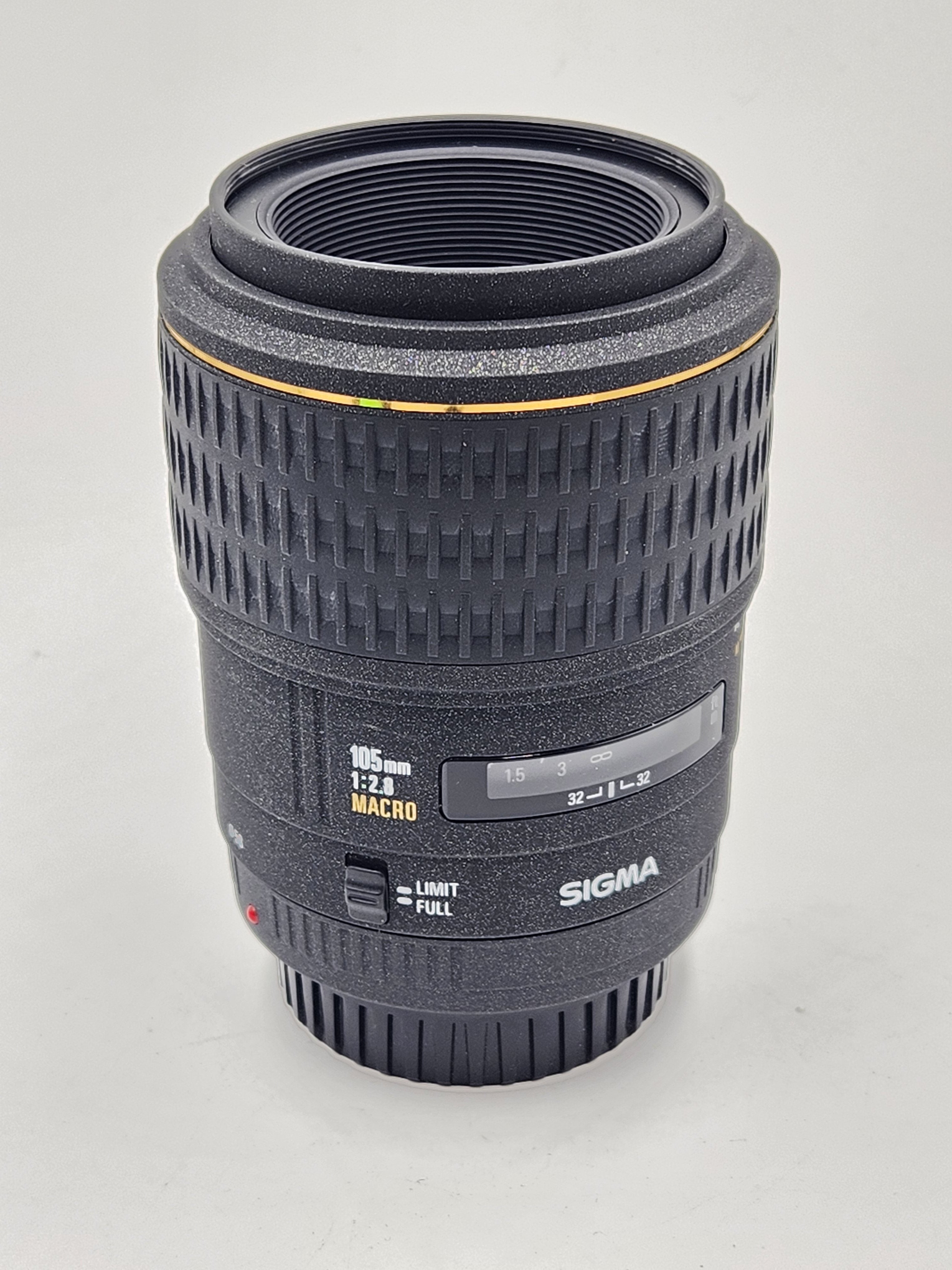 Used Sigma 105mm f2.8 EX Macro (Sony-A/Min-Maxxum) Lens