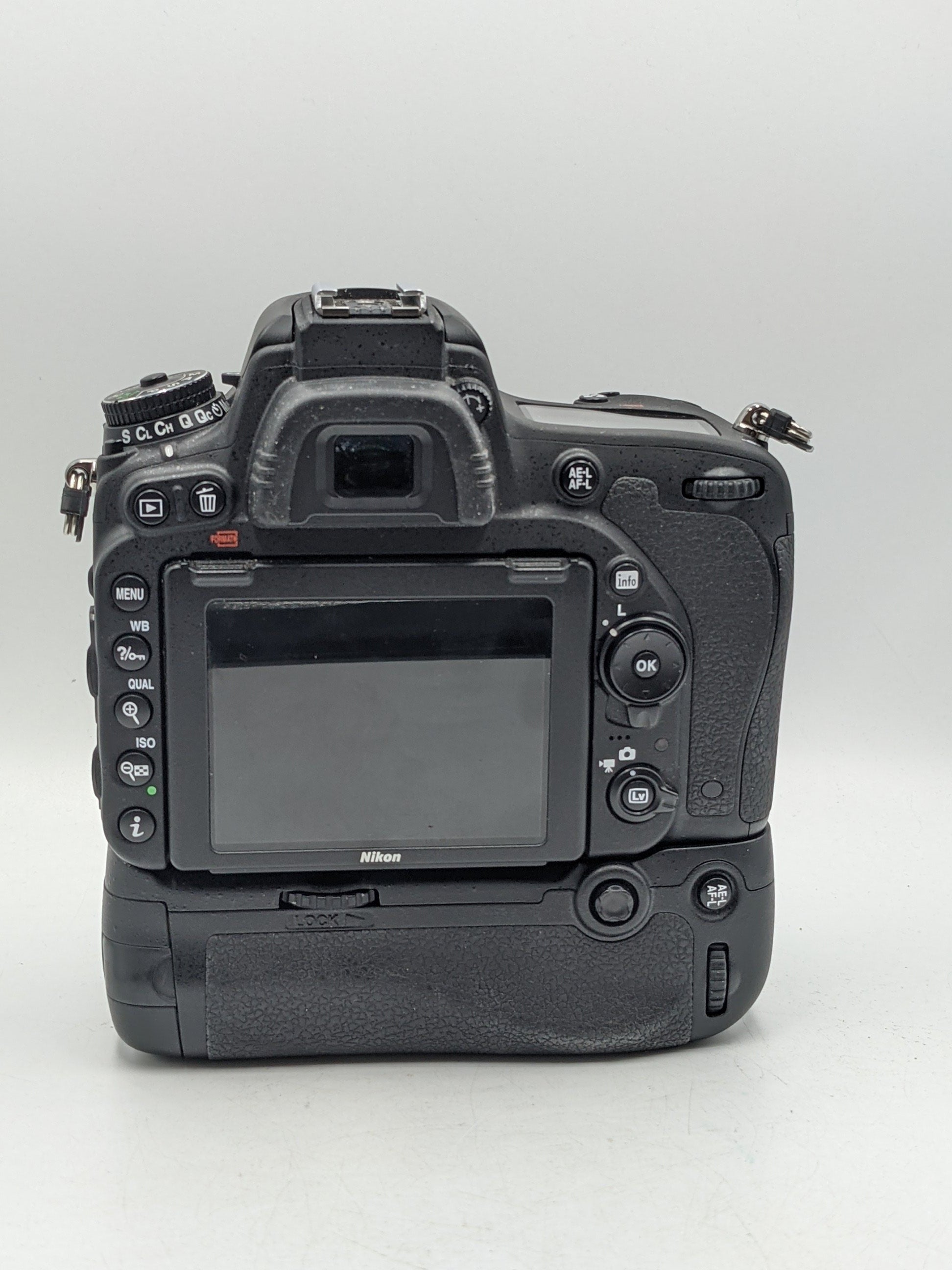 USED Nikon D750 with Nikon MB-D16 Battery Grip