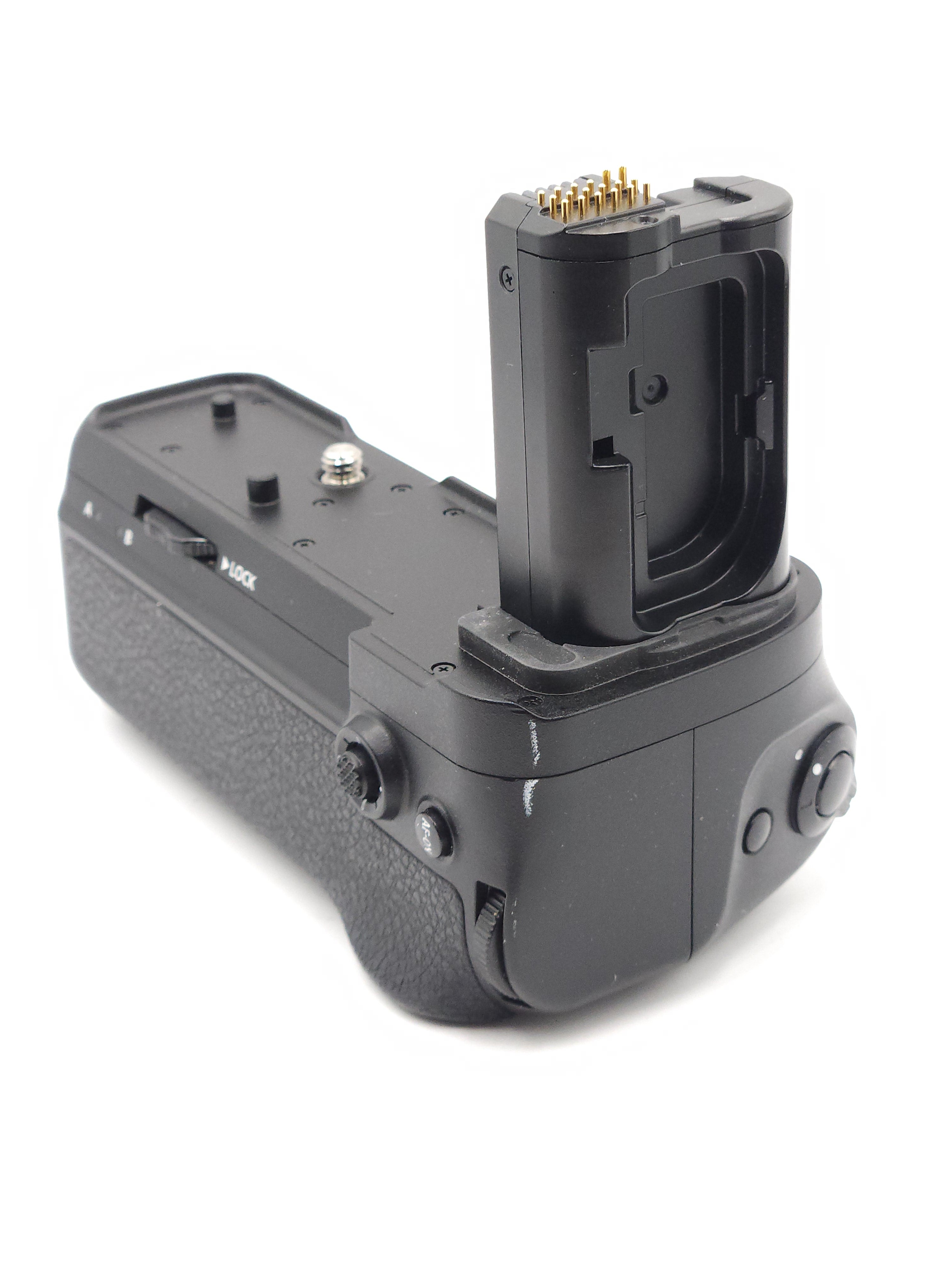 Used Nikon MB-N11 Battery Grip