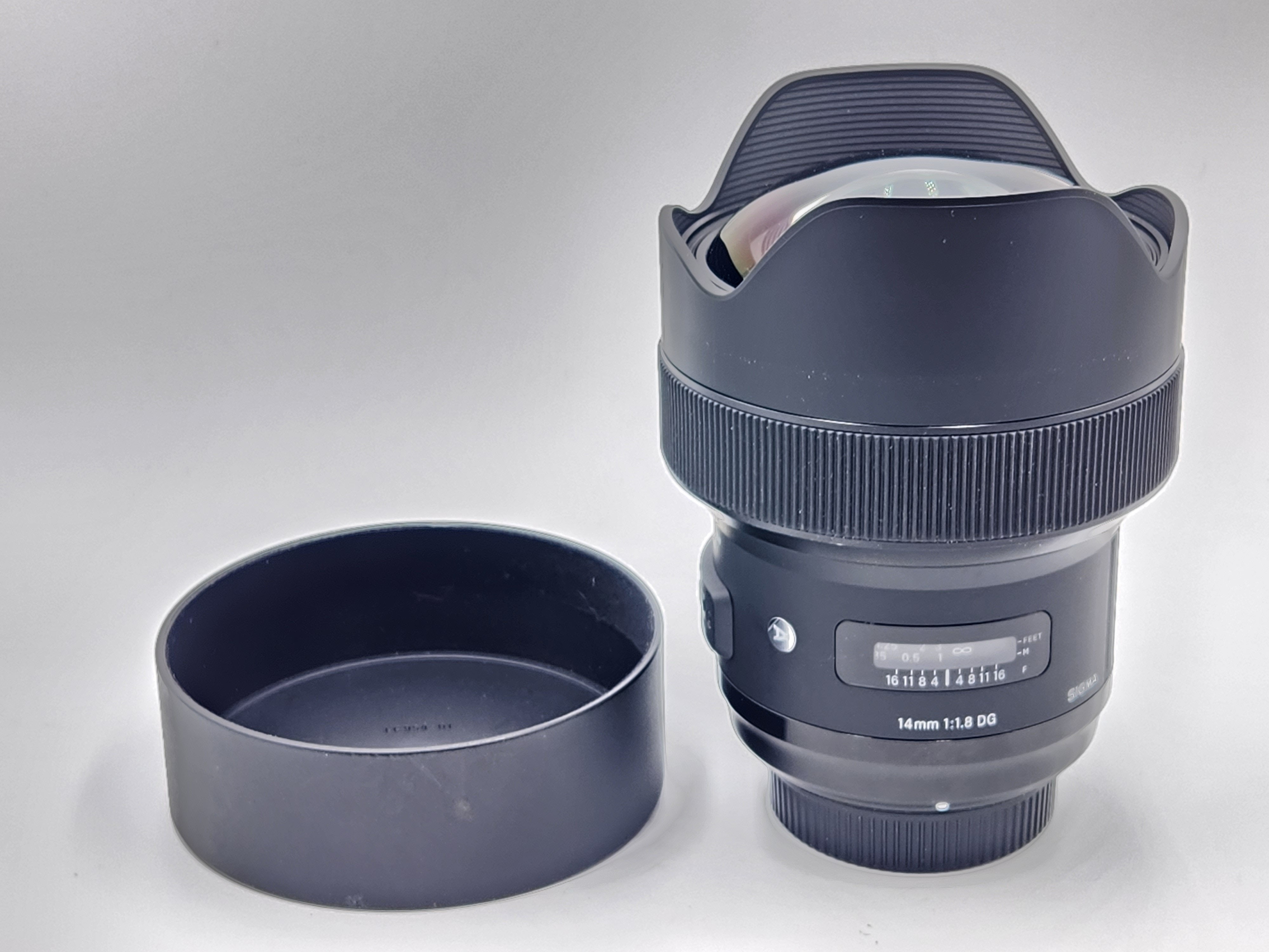 Used Sigma 14mm f/1.8 DG HSM Art Lens for Nikon