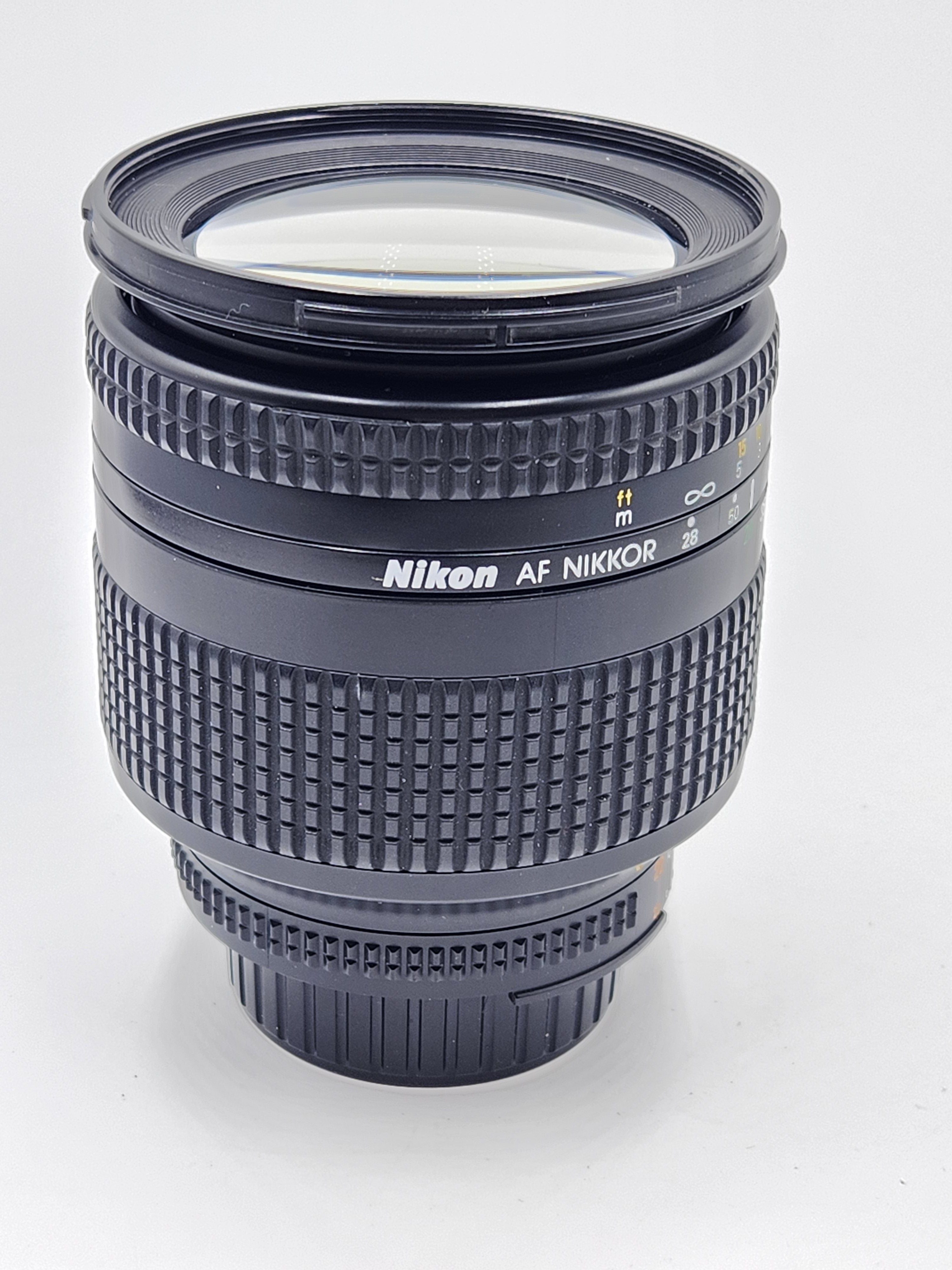 Used Nikon 28-200mm f3.5-5.6 D Lens