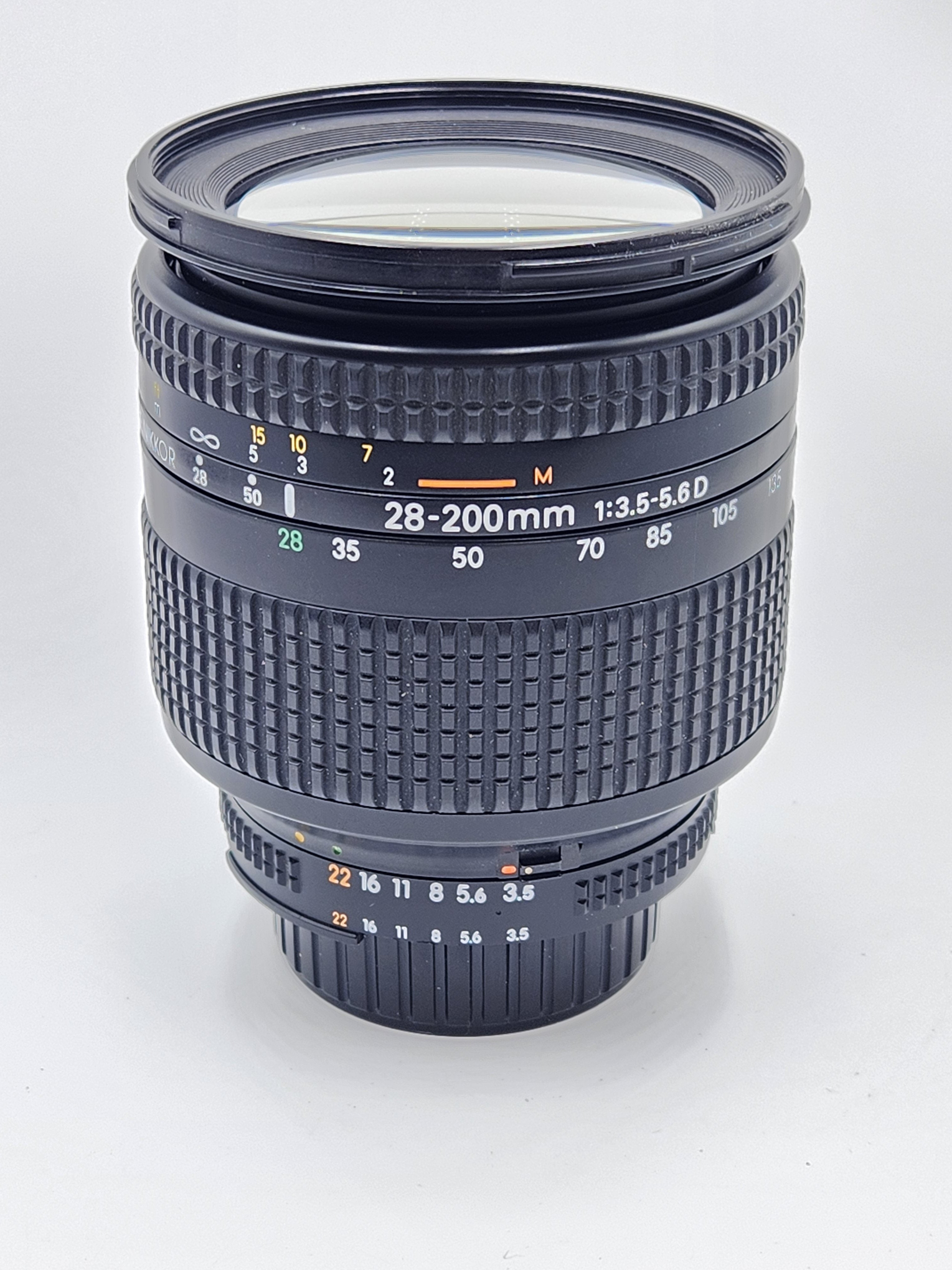 Used Nikon 28-200mm f3.5-5.6 D Lens