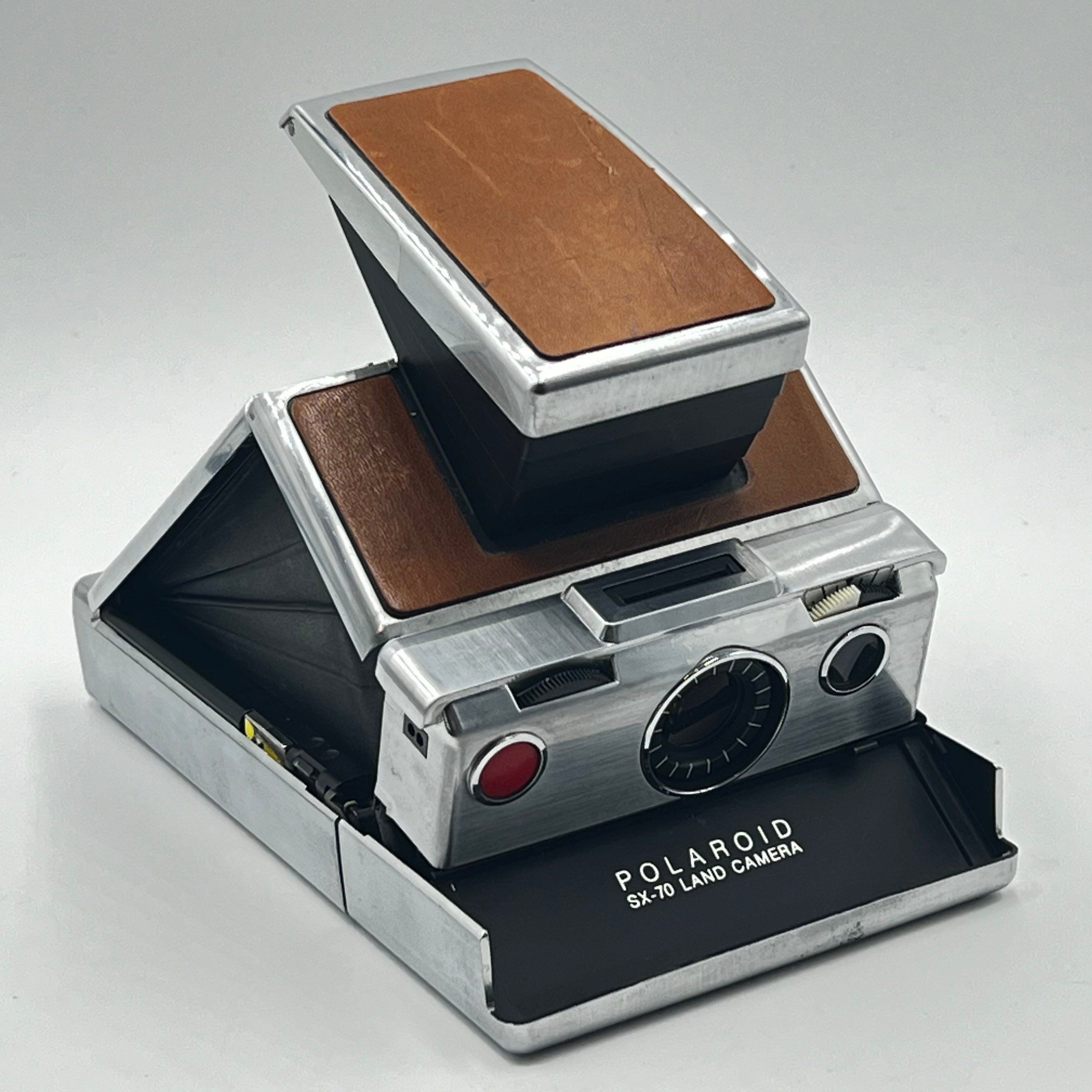 Used Polaroid SX-70 Land Instant Camera (Brown Leather) w/Leather Case & Close-Up 121 Adapter