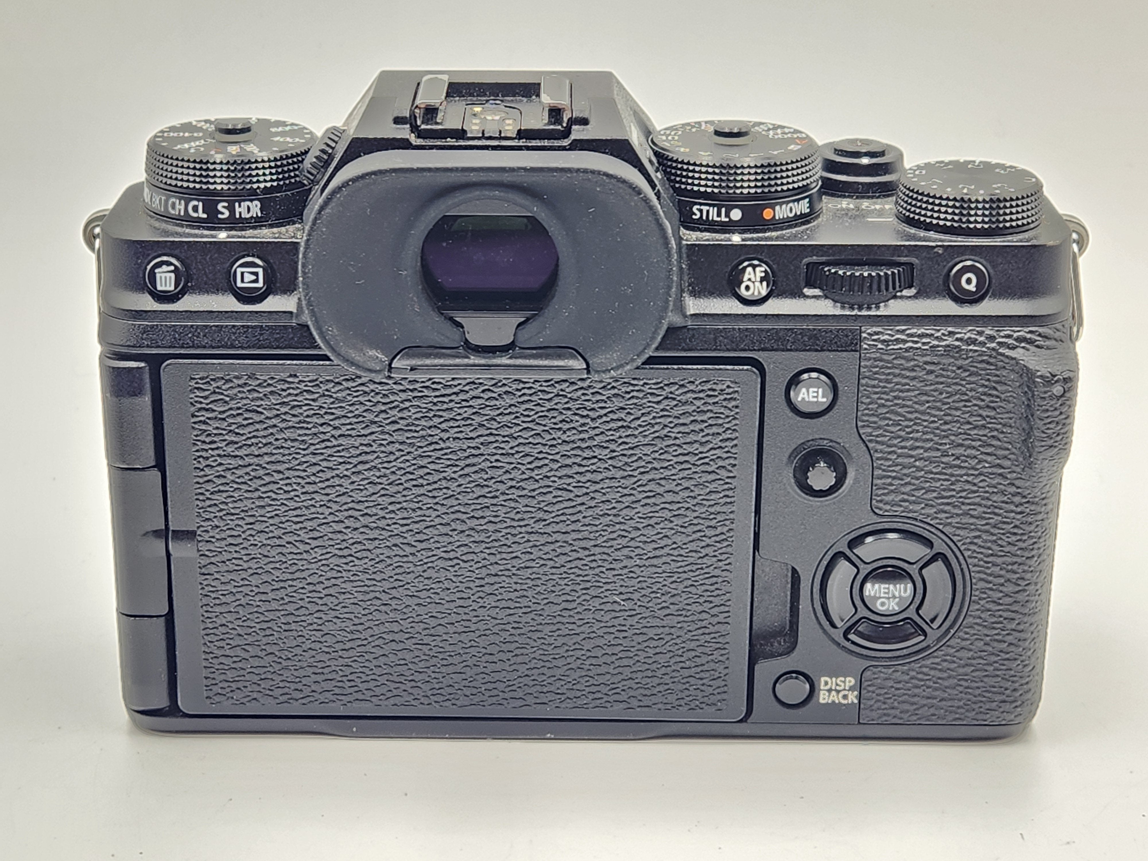 Used Fujifilm X-T4 Mirrorless Digital Camera  Body (Black)