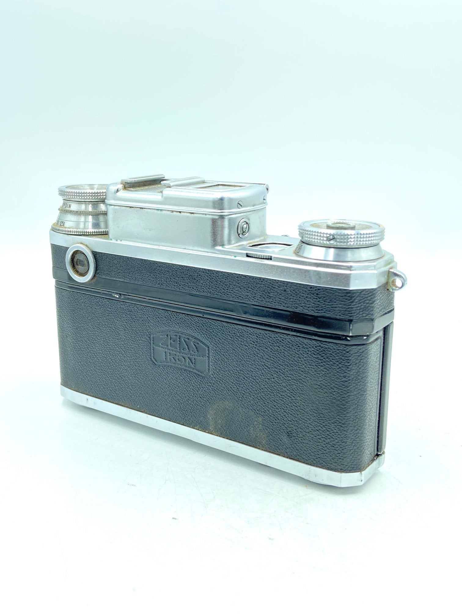 USED Zeiss Ikon Contax with 50mm f/1.5 (with case, COLLECTIBLE)