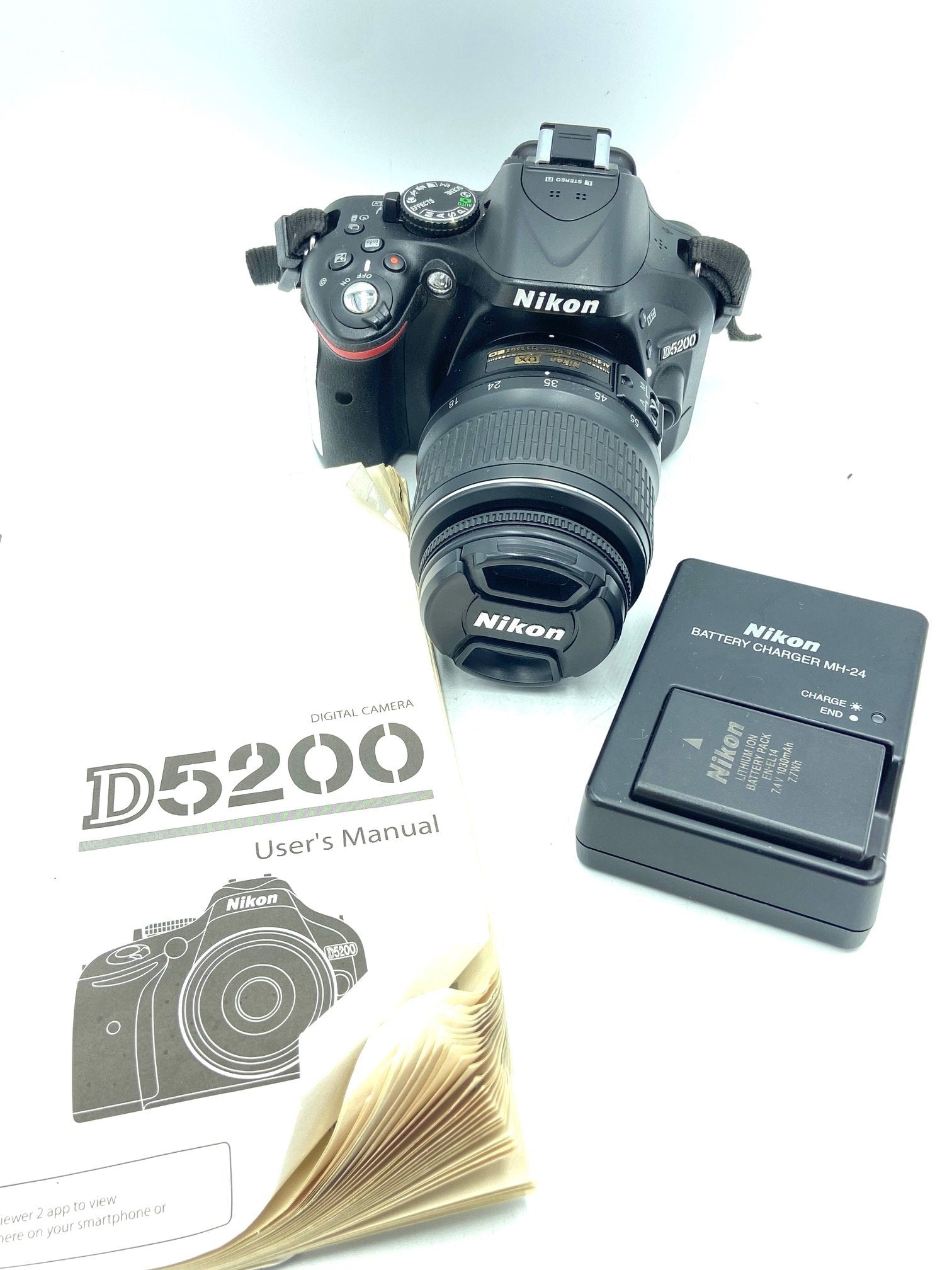 USED Nikon D5200 with 18-55 II (non-VR) Lens