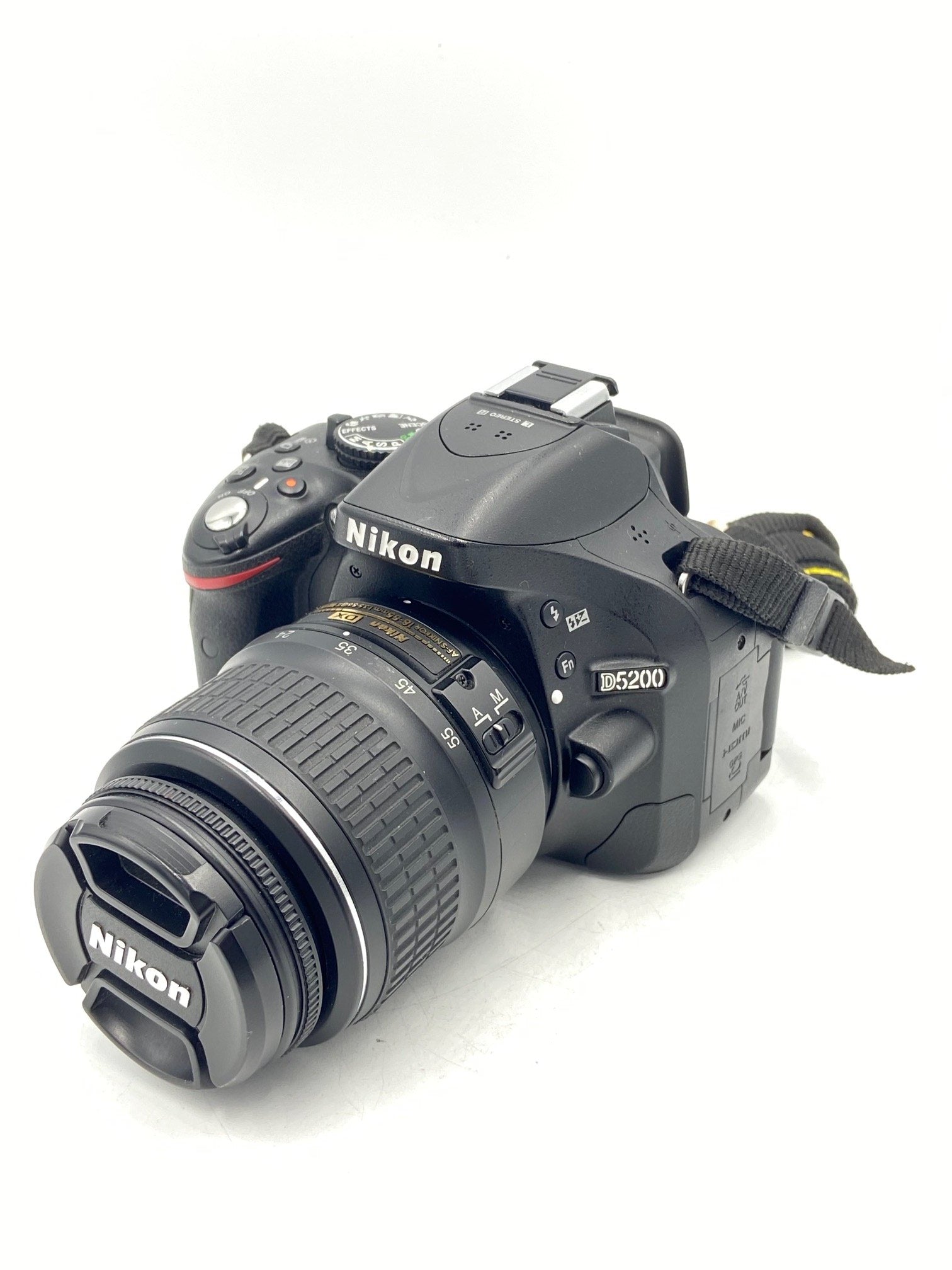 USED Nikon D5200 with 18-55 II (non-VR) Lens