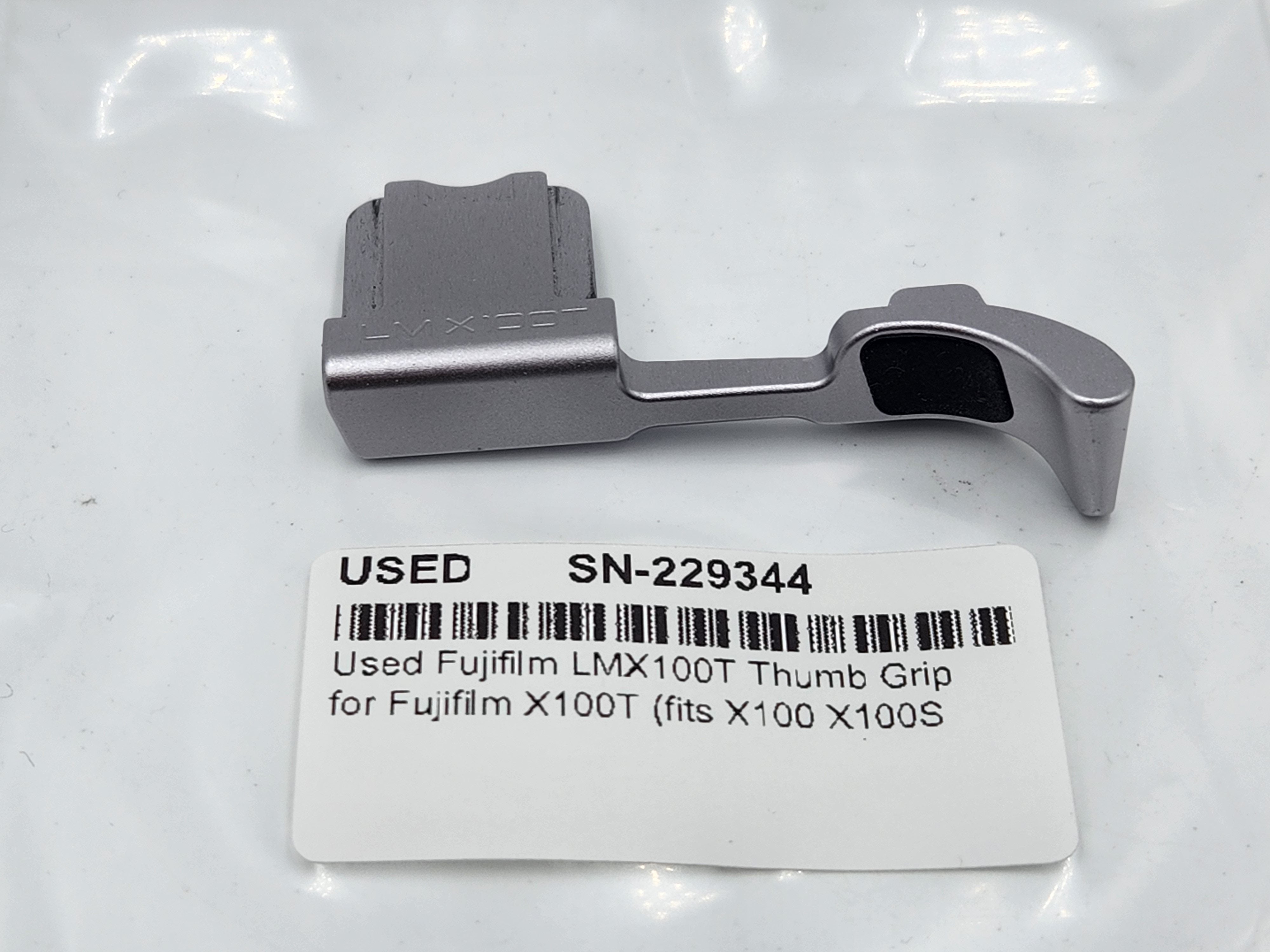 Used Fujifilm LMX100T Thumb Grip for Fujifilm X100T (fits X100 X100S X100T) Silver