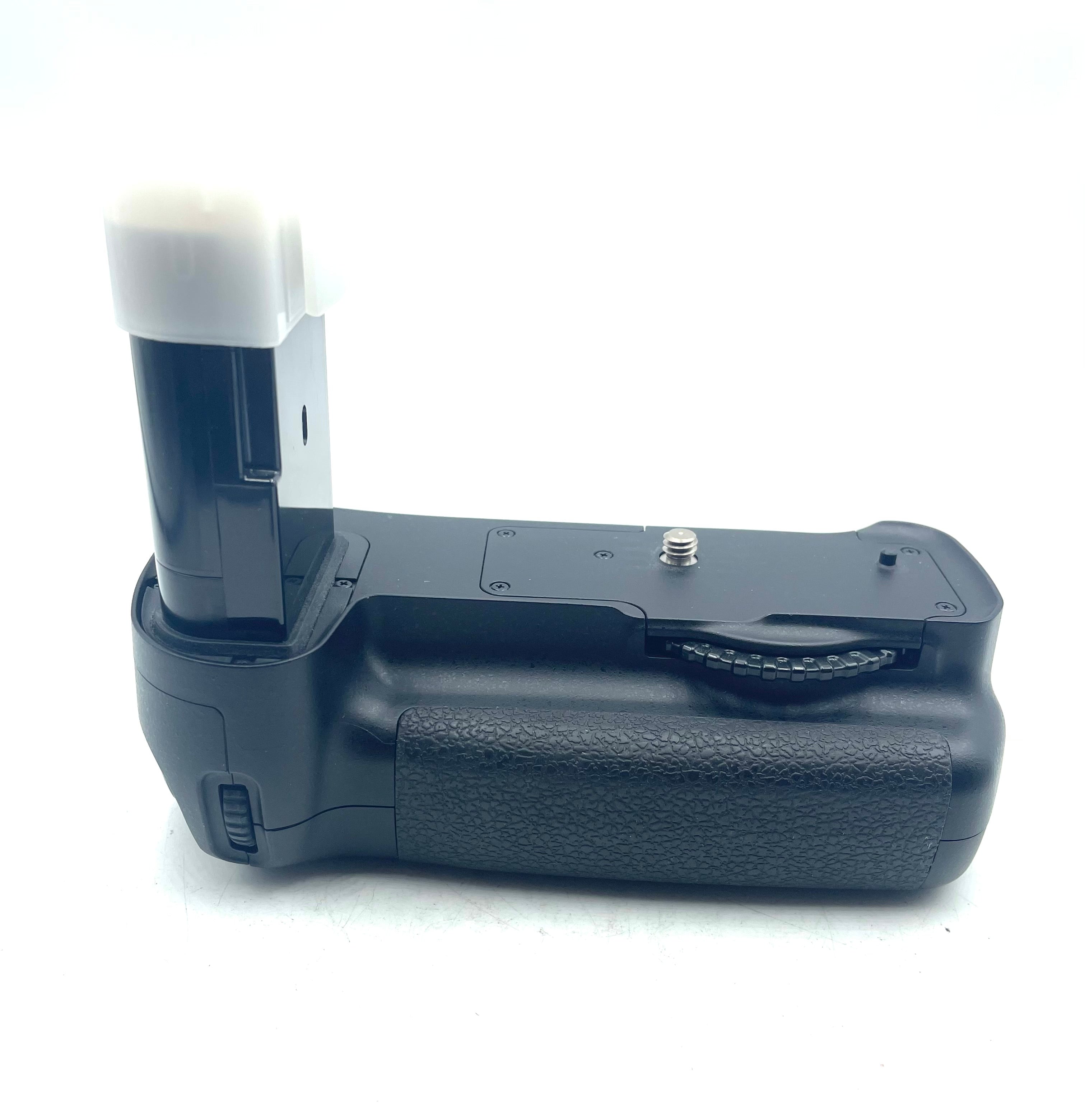 USED MB-D200 Battery Grip