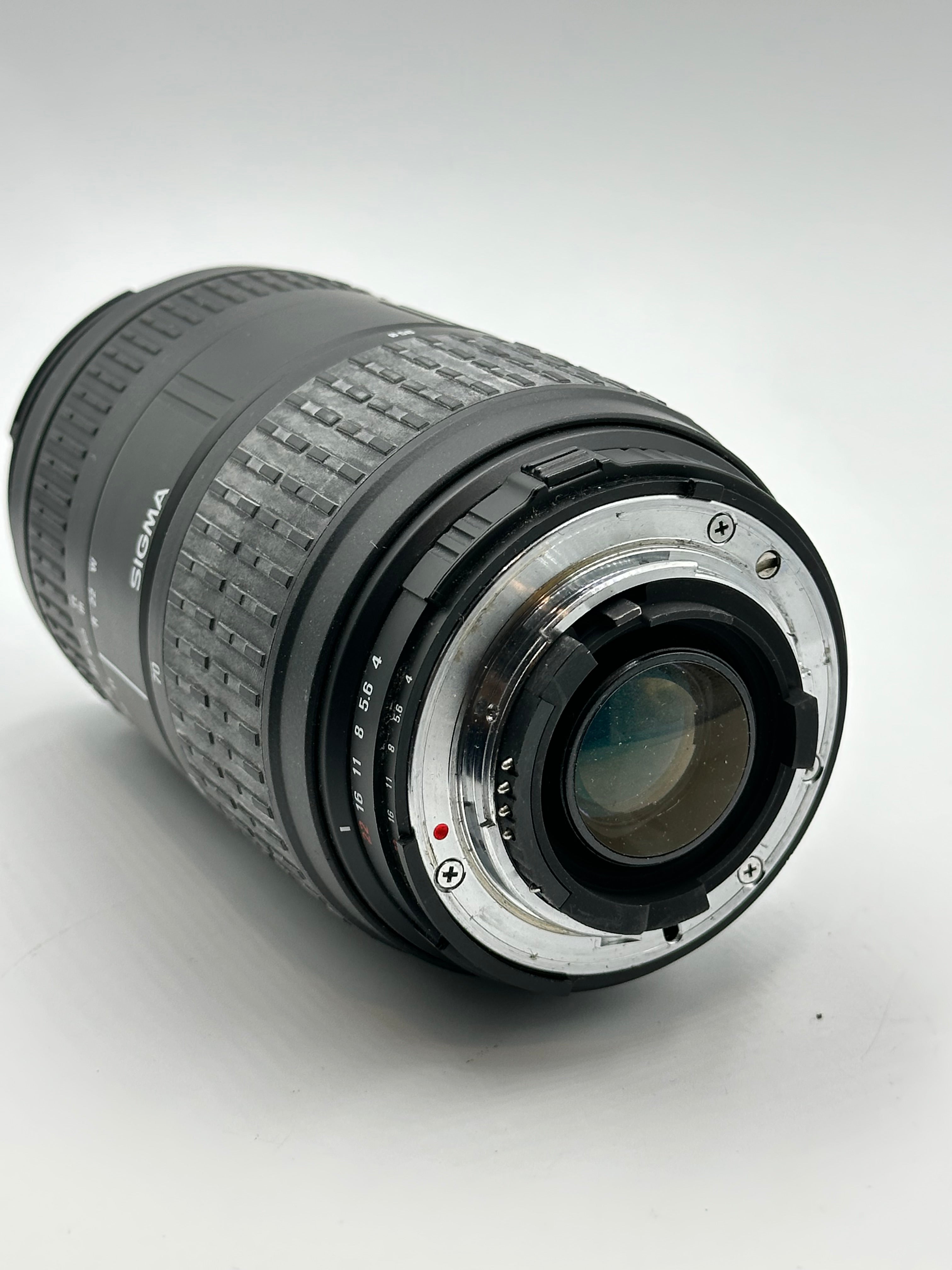 Used Sigma 70-300mm f4-5.6 D DL Macro Super (Nik-F)