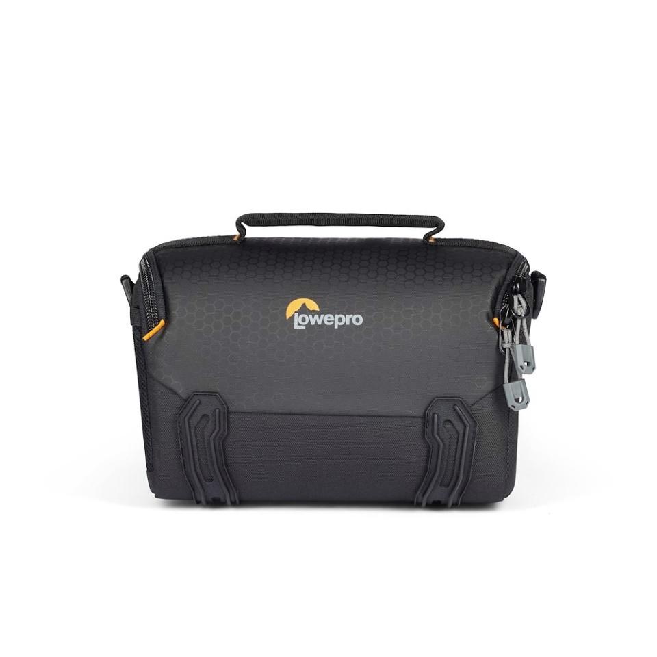 Lowepro Adventura SH 140 III Shoulder Bag (Black)