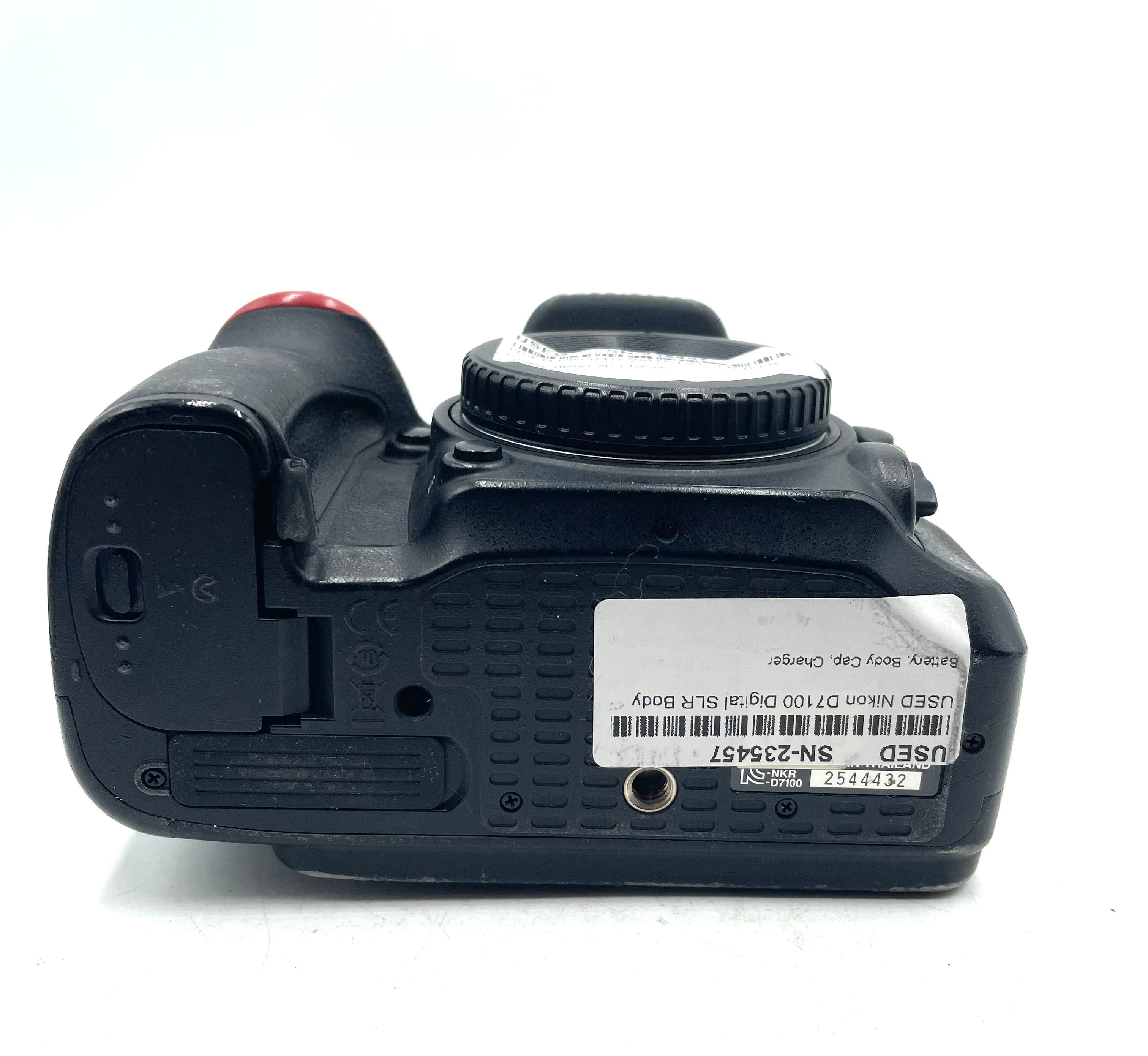 USED Nikon D7100 Digital SLR Body