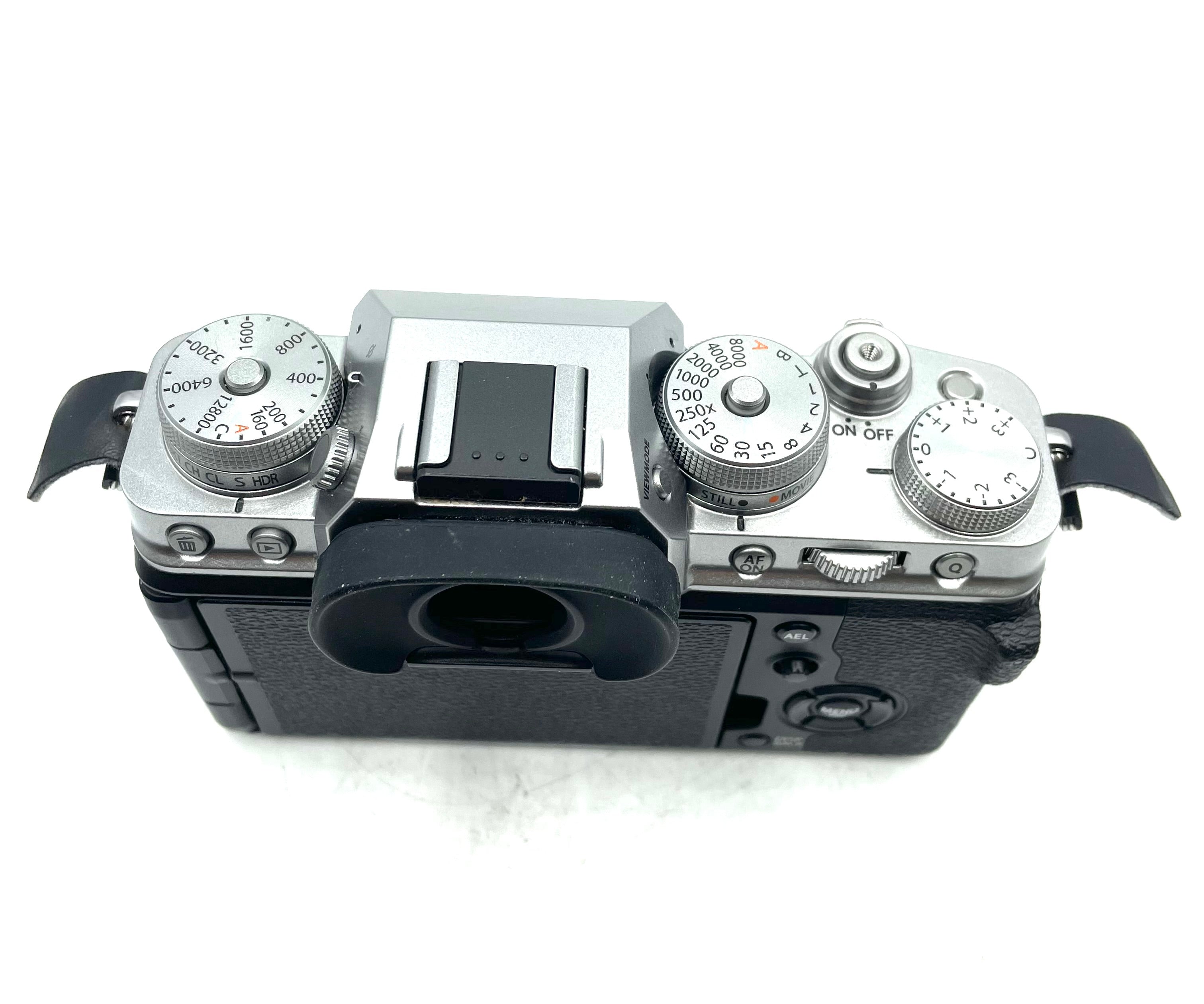 Used Fujifilm X-T4 Mirrorless Digital Camera  Body (Silver)