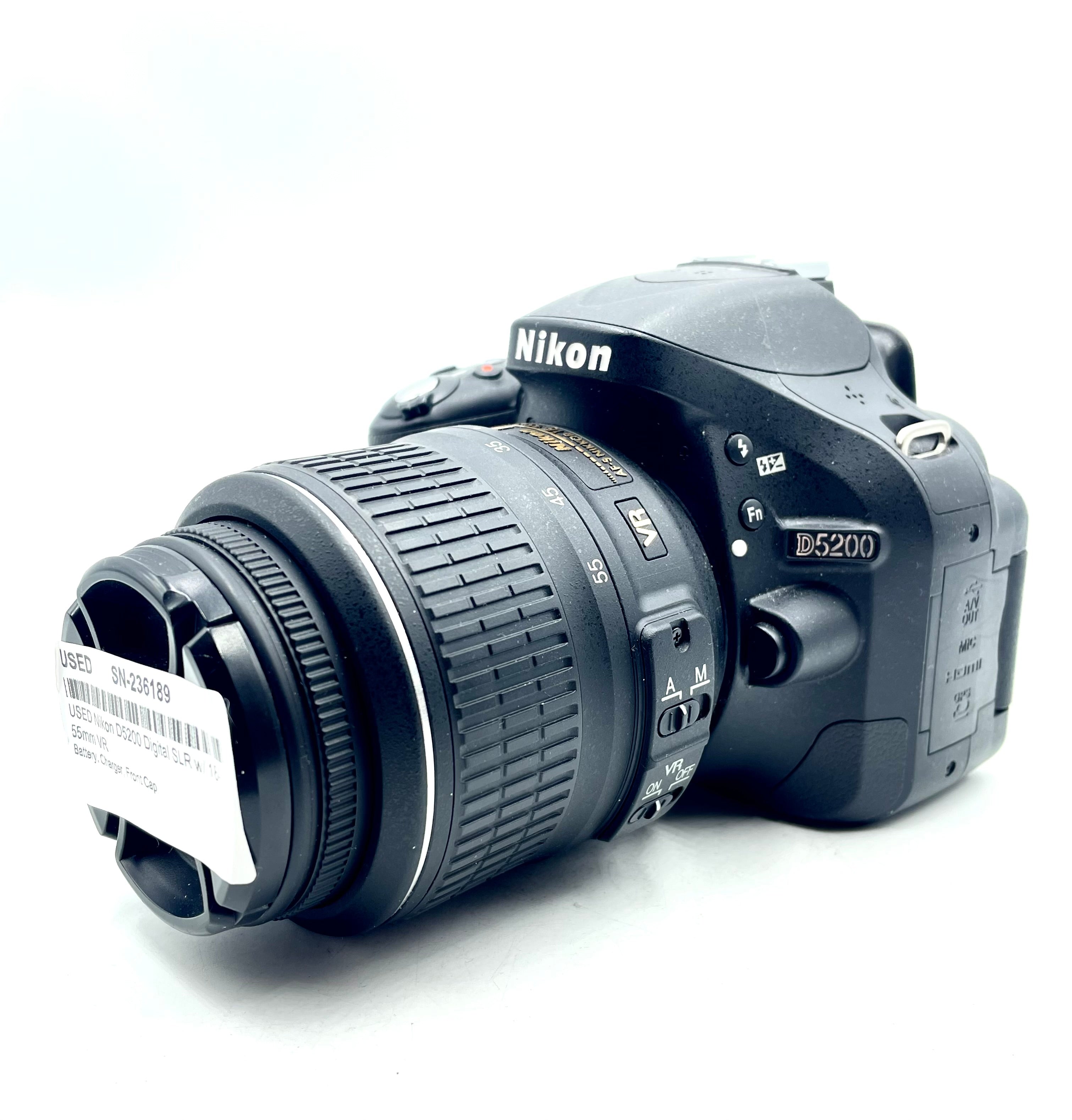 USED Nikon D5200 Digital SLR w/ 18-55mm VR