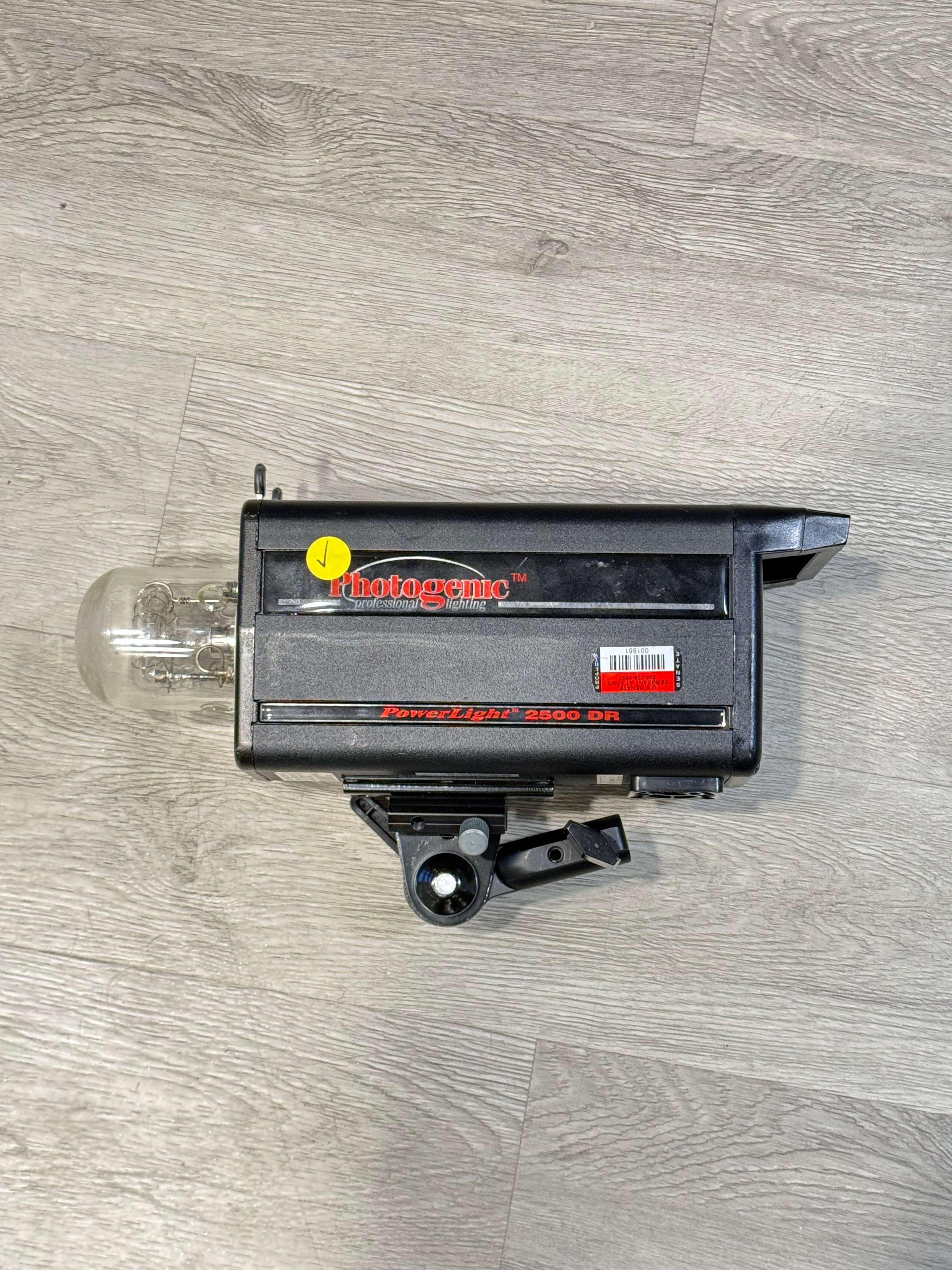 USED Photogenic Powerlight 2500DR with flash tube