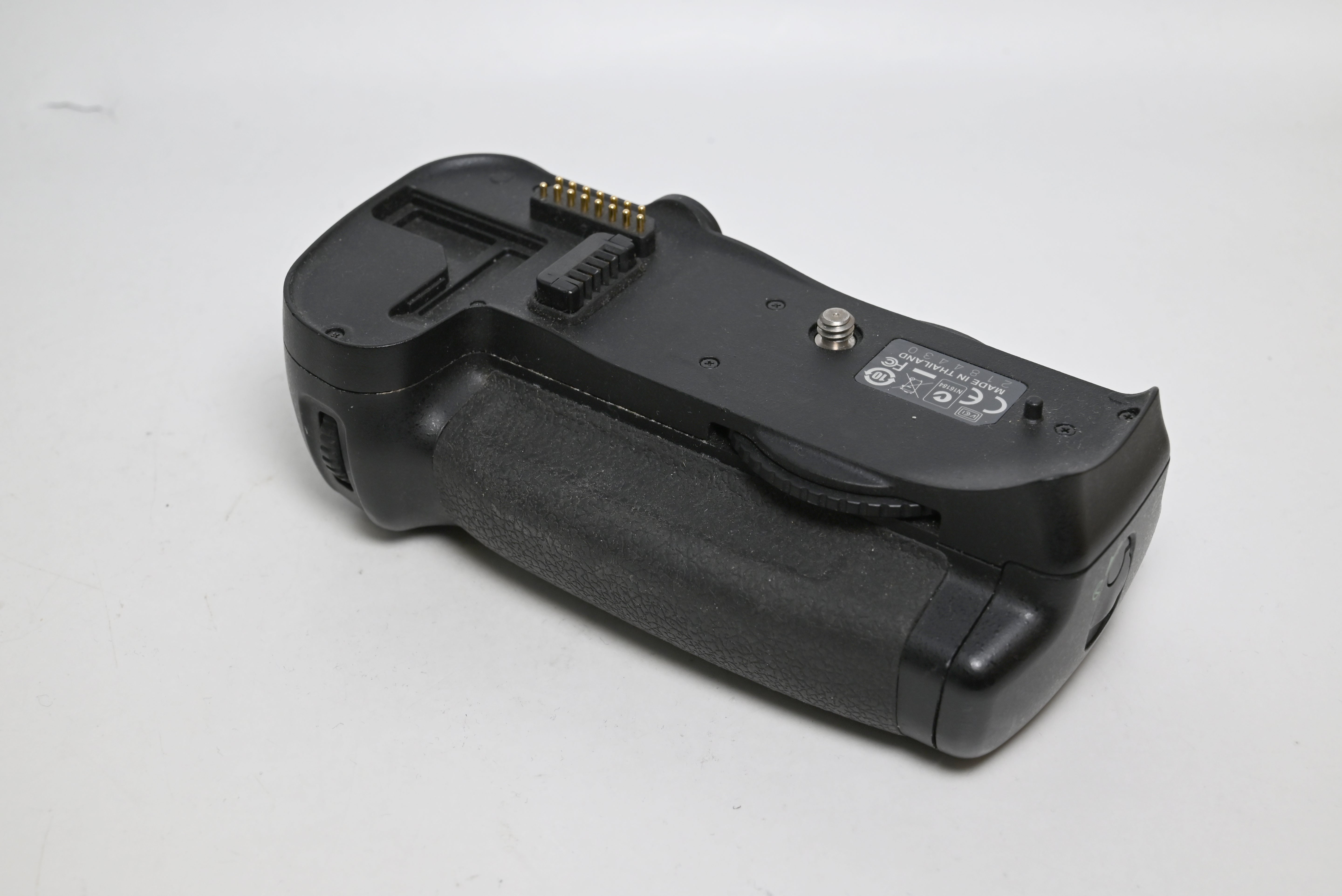 USED Nikon MB-D10 Battery Grip