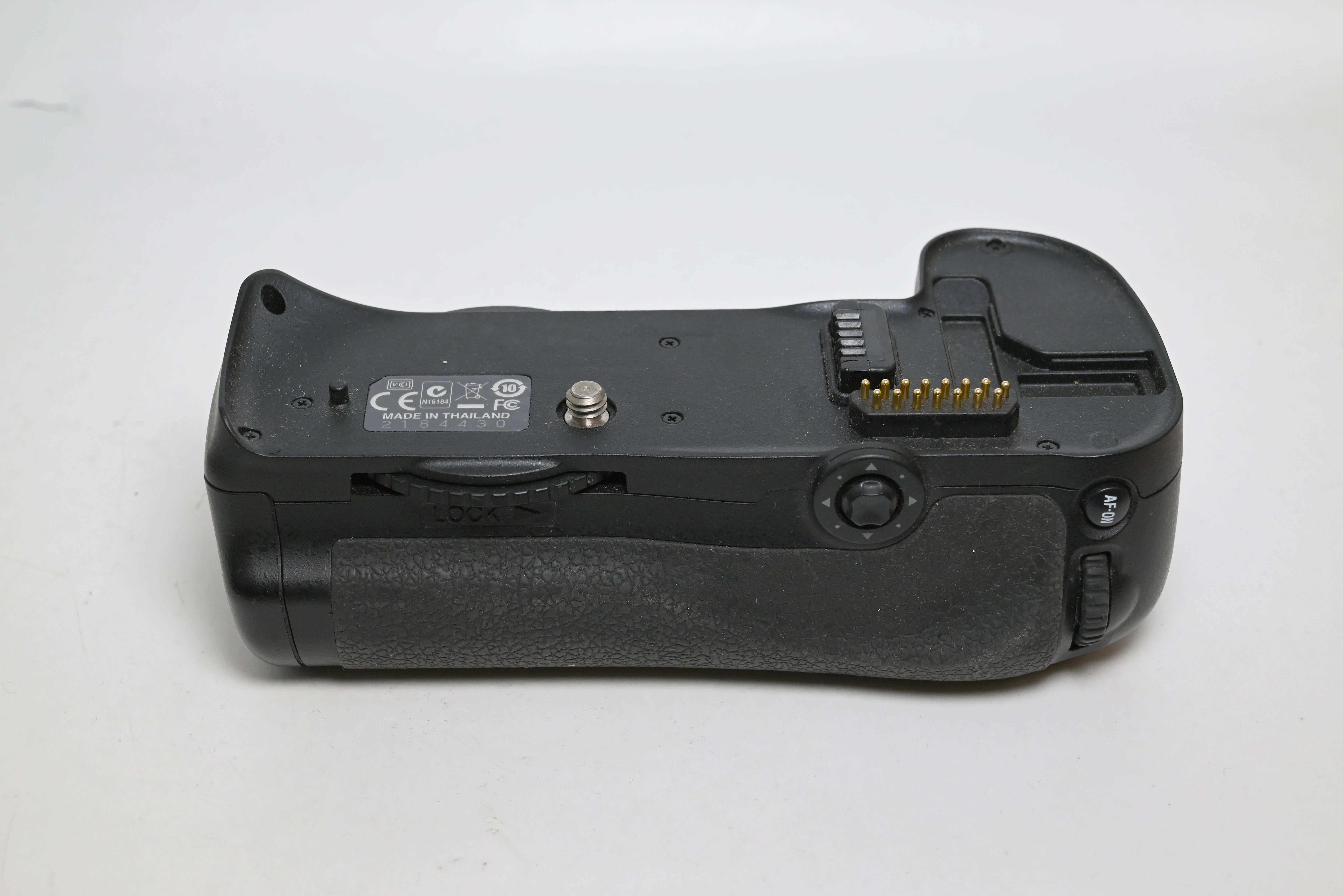 USED Nikon MB-D10 Battery Grip