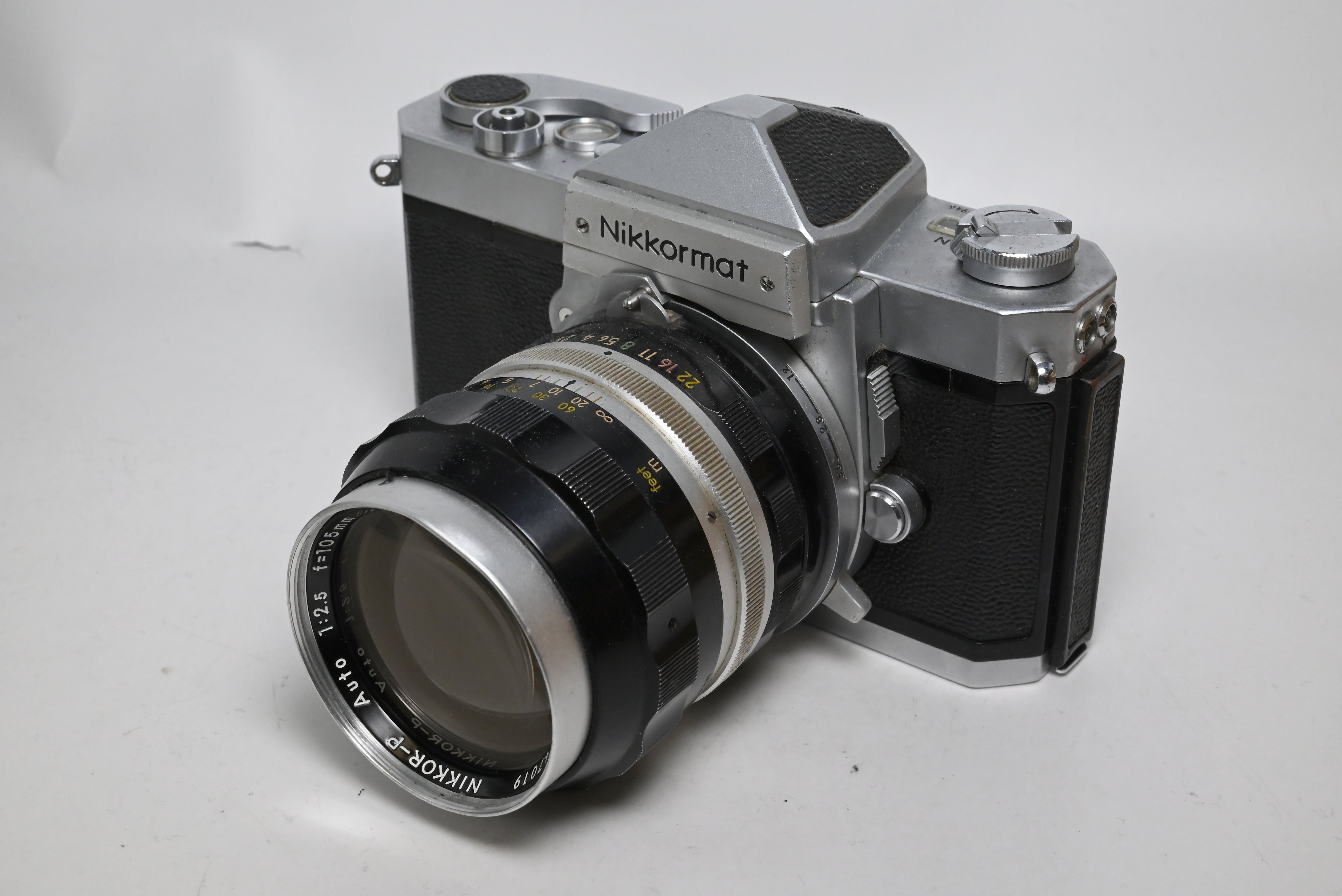 USED Nikkormat FTN w/ 105mm f/2.5 lens