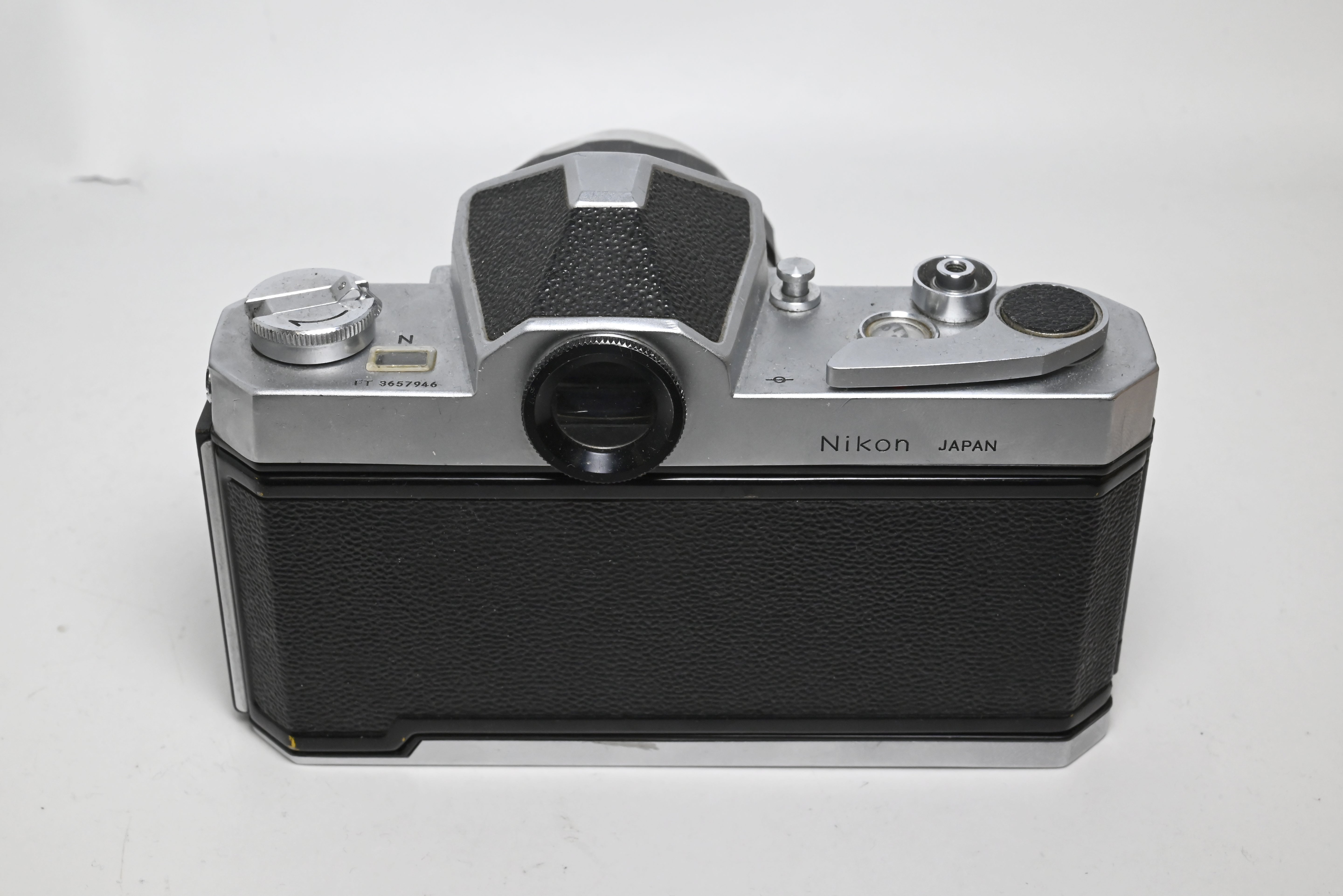 USED Nikkormat FTN w/ 105mm f/2.5 lens