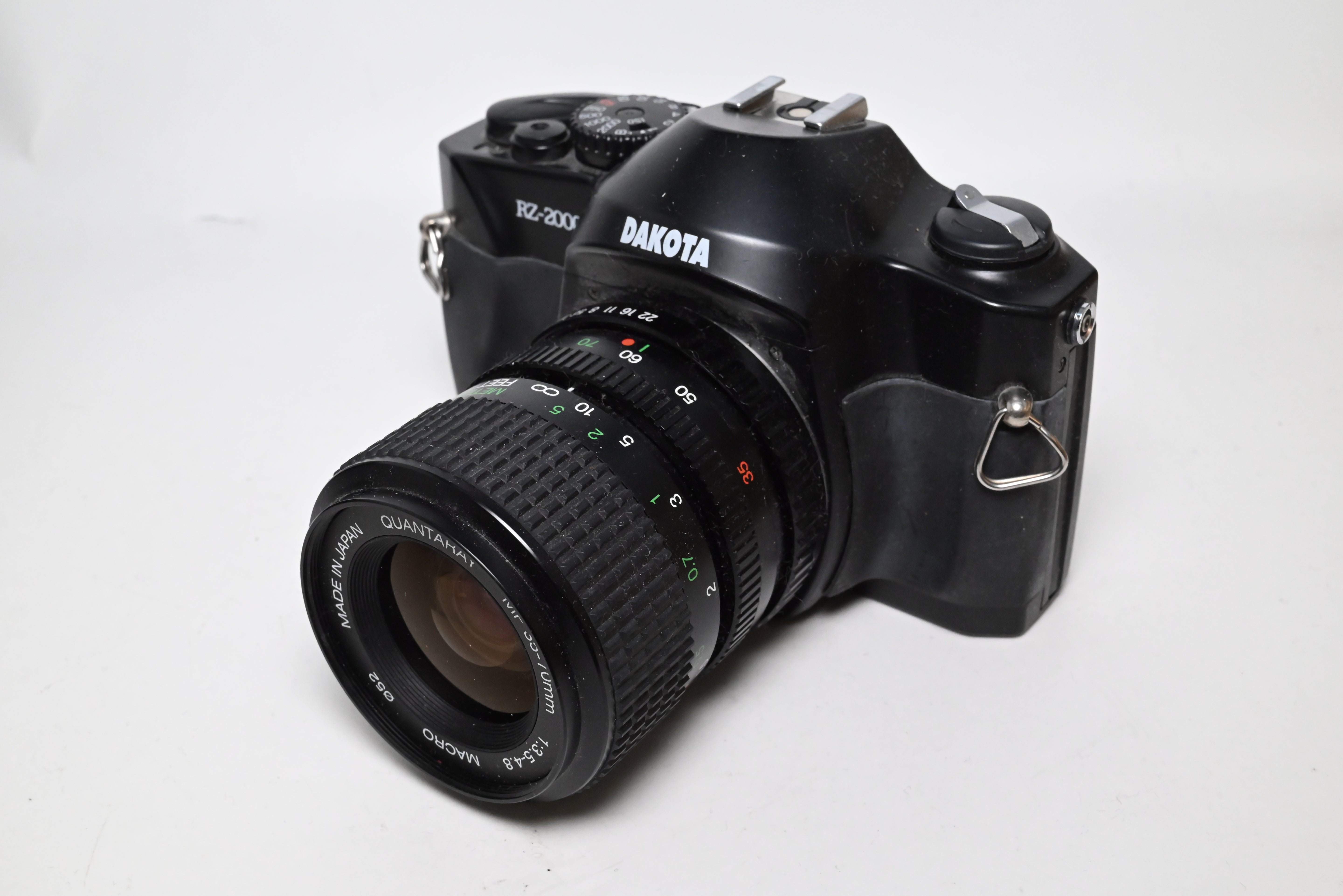 USED Dakota Rz-2000 w/ 35-70mm f/3.5-4.8