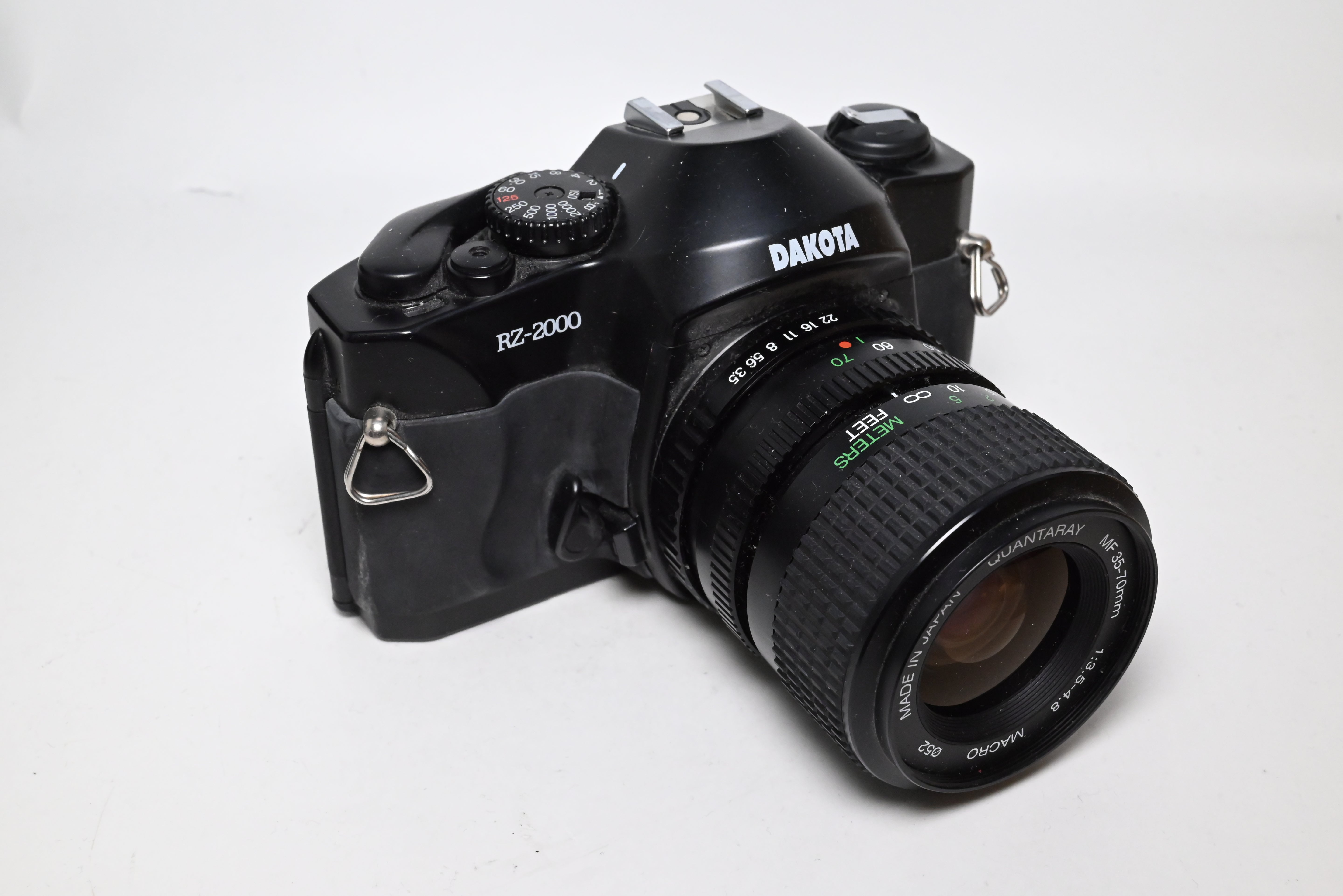 USED Dakota Rz-2000 w/ 35-70mm f/3.5-4.8