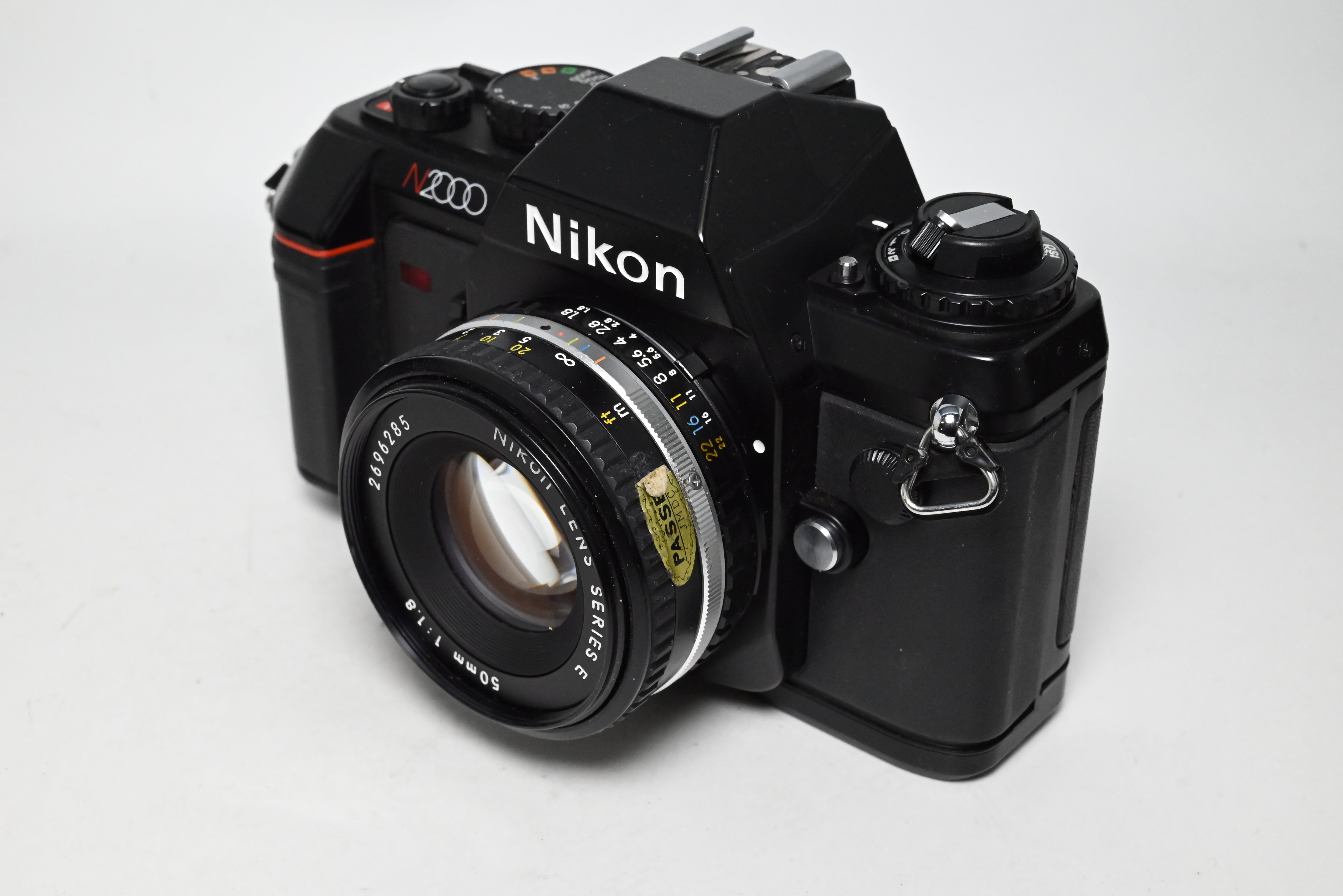 USED Nikon N2000 w/ 50mm f/1.8 E Lens