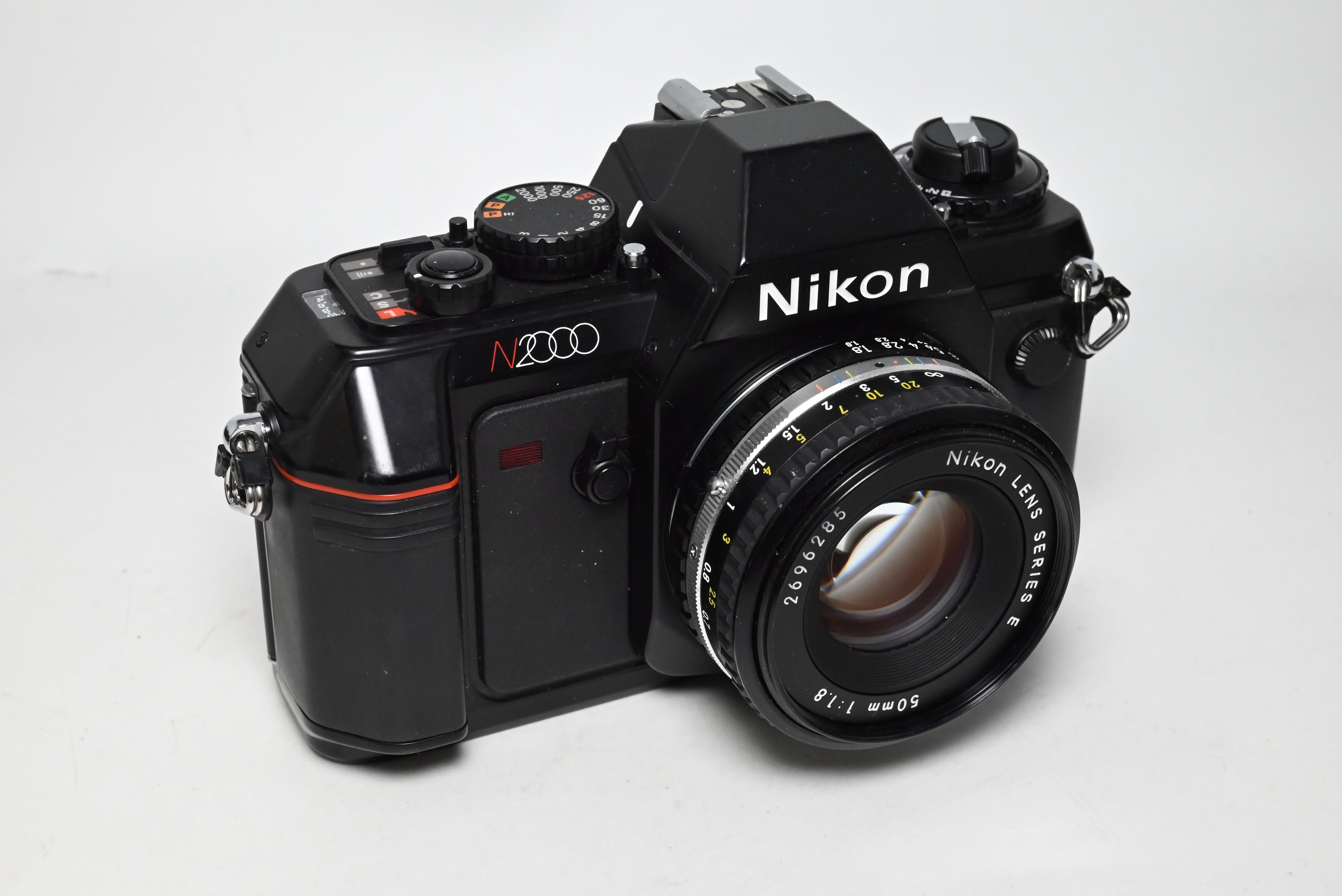 USED Nikon N2000 w/ 50mm f/1.8 E Lens