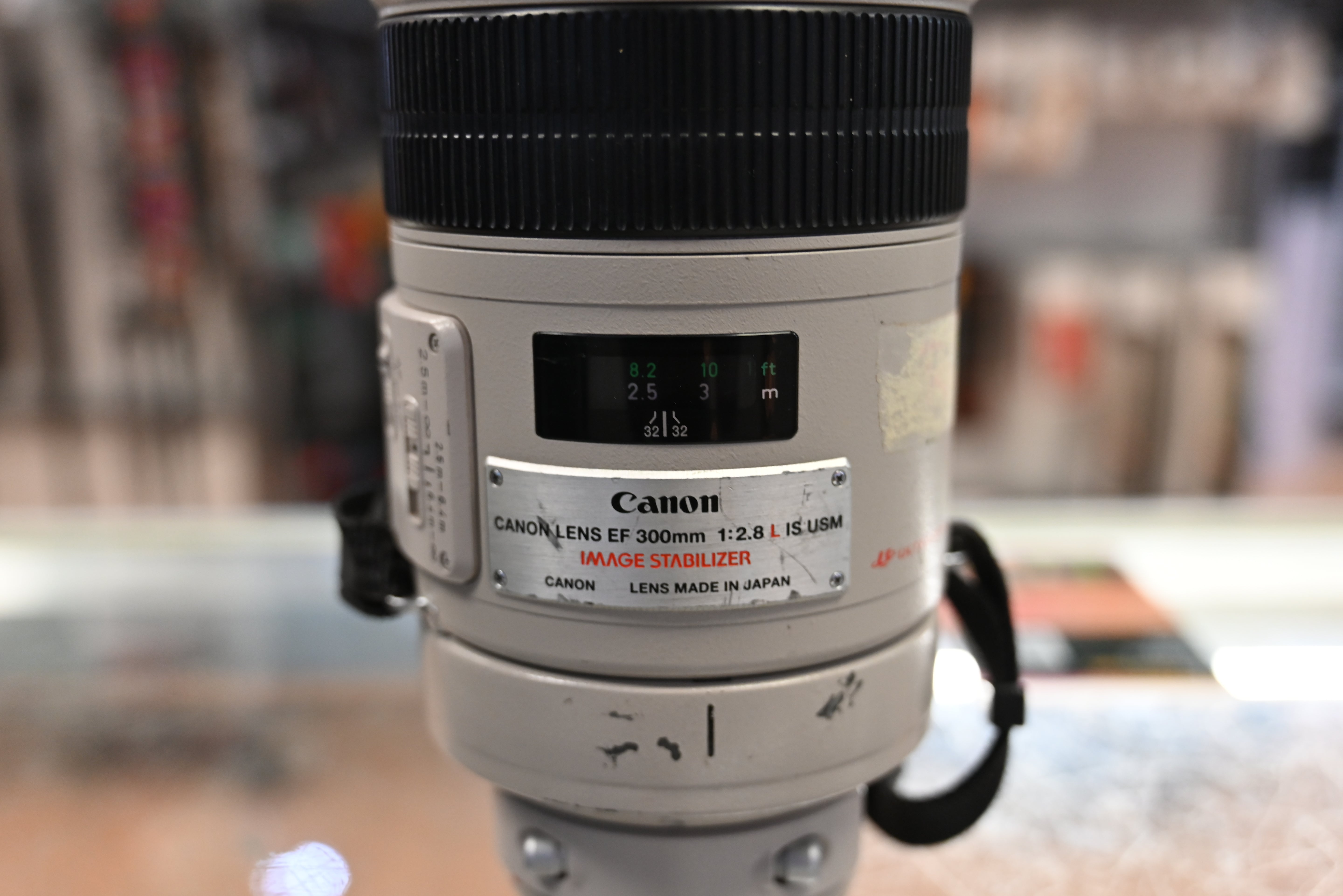 USED Canon 300mm F2.8L IS USM Lens