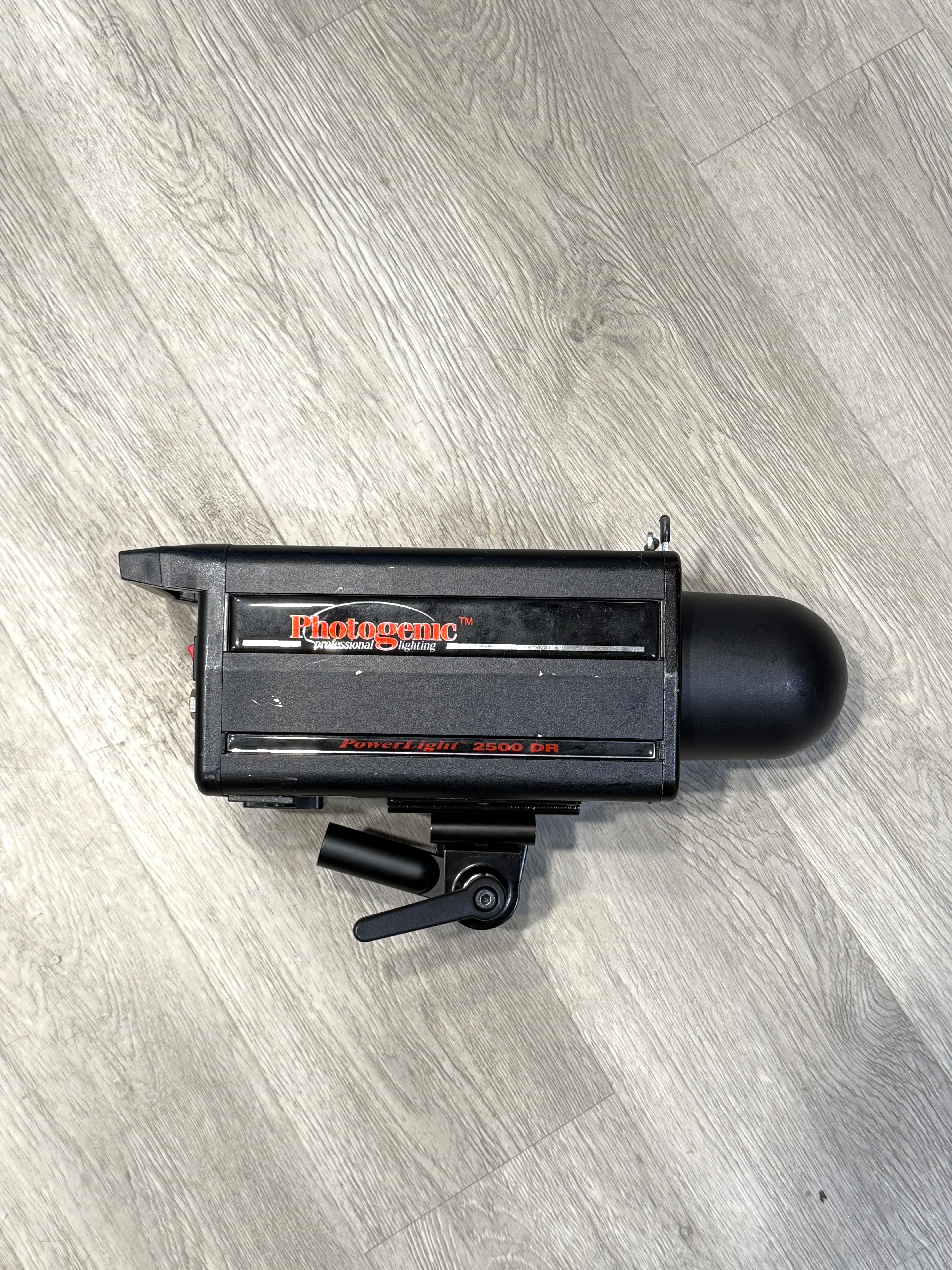 USED Photogenic Powerlight 2500DR with flash tube